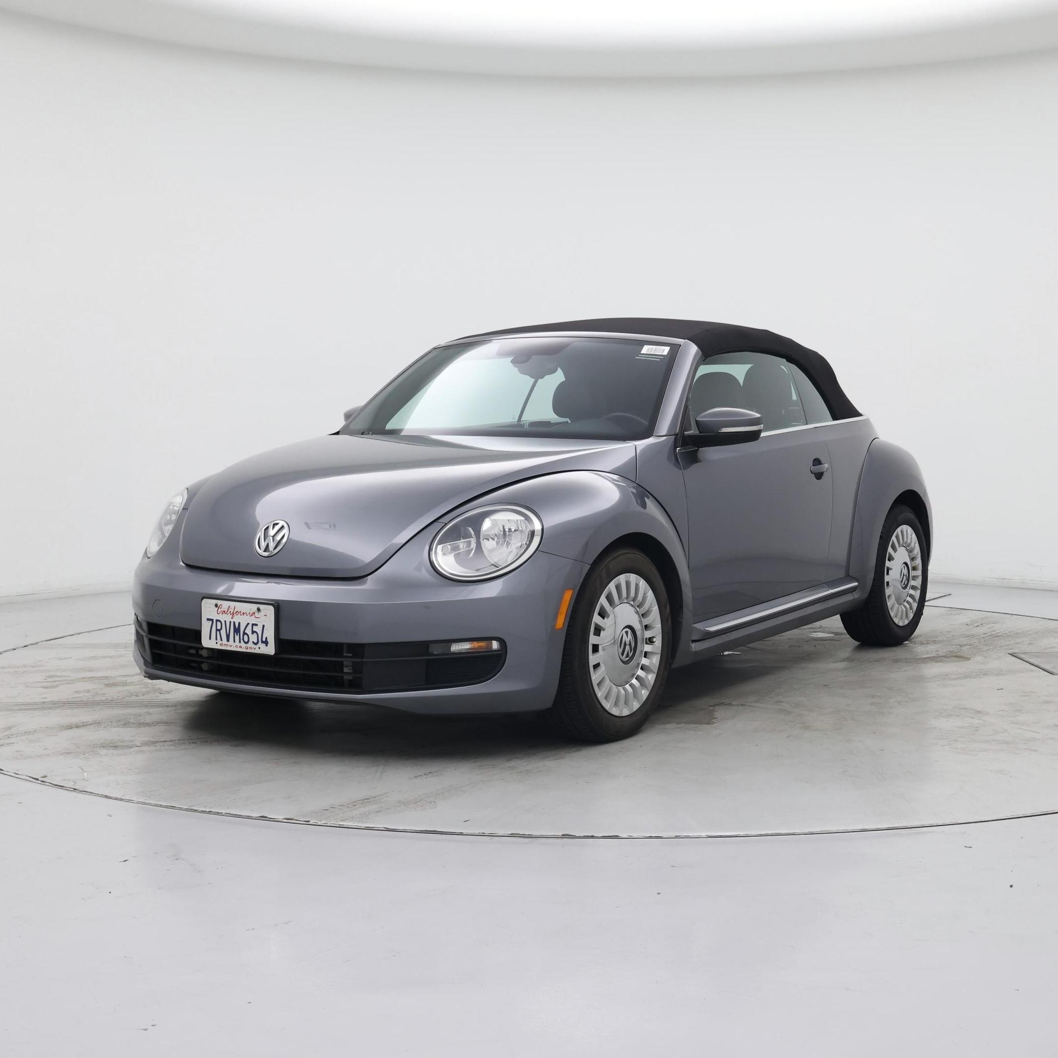 Thumbnail: 2016 Volkswagen Beetle - 4
