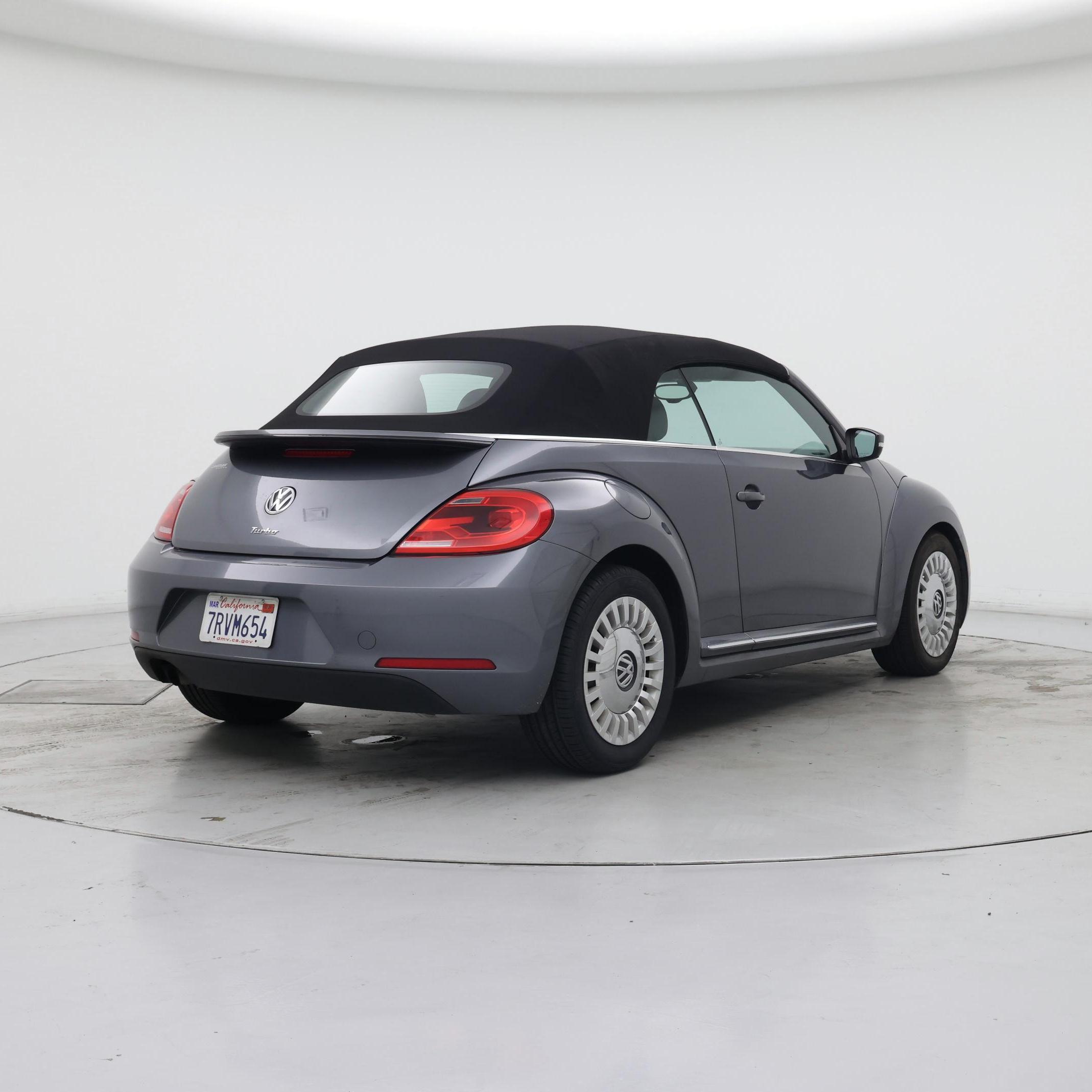 Thumbnail: 2016 Volkswagen Beetle - 8