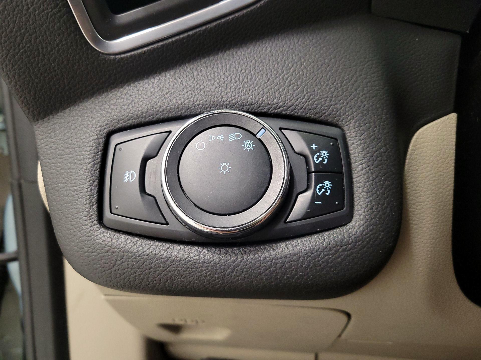 Thumbnail: 2013 Ford C-Max - 13