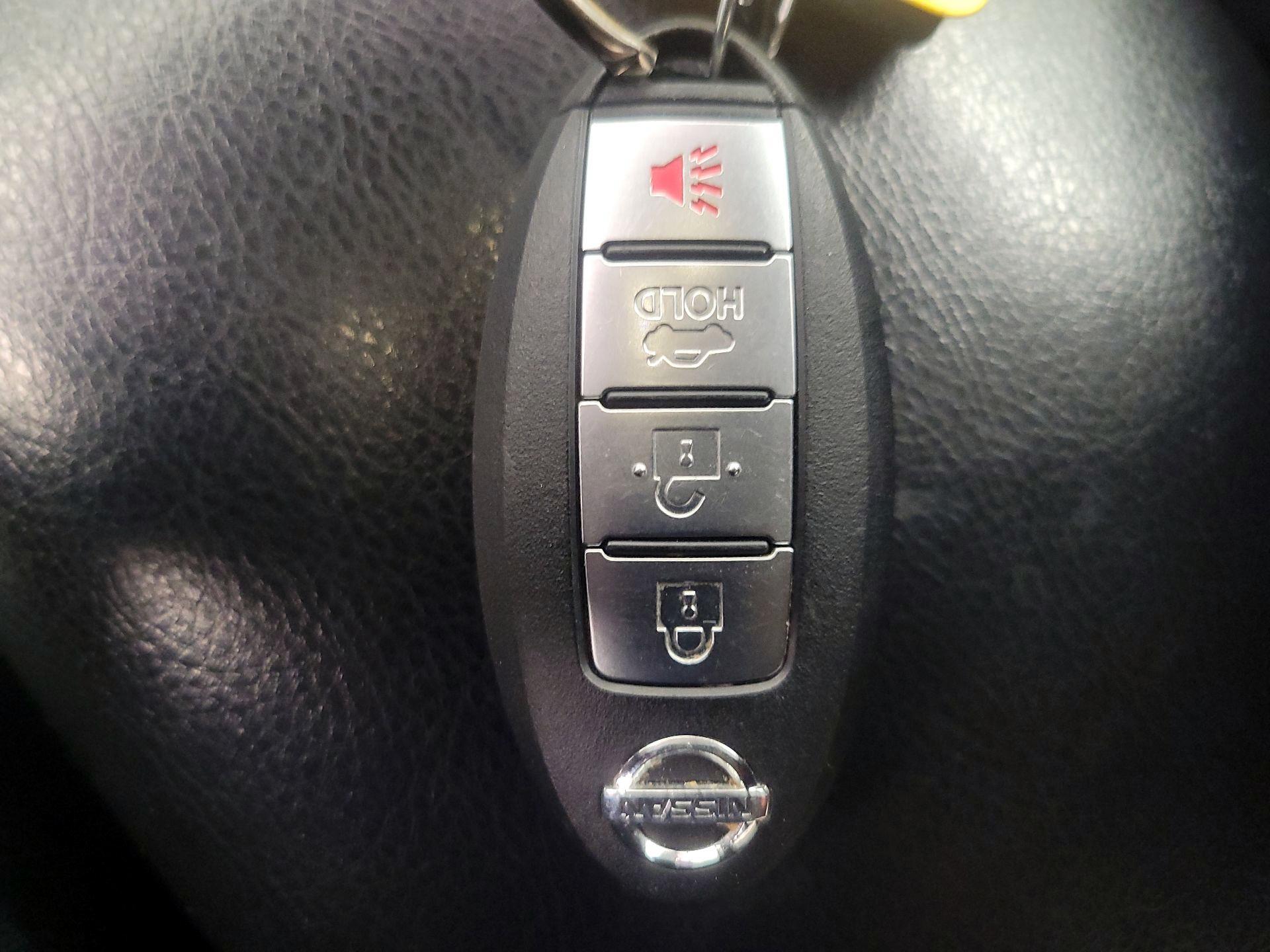 Thumbnail: 2014 Nissan Sentra - 20