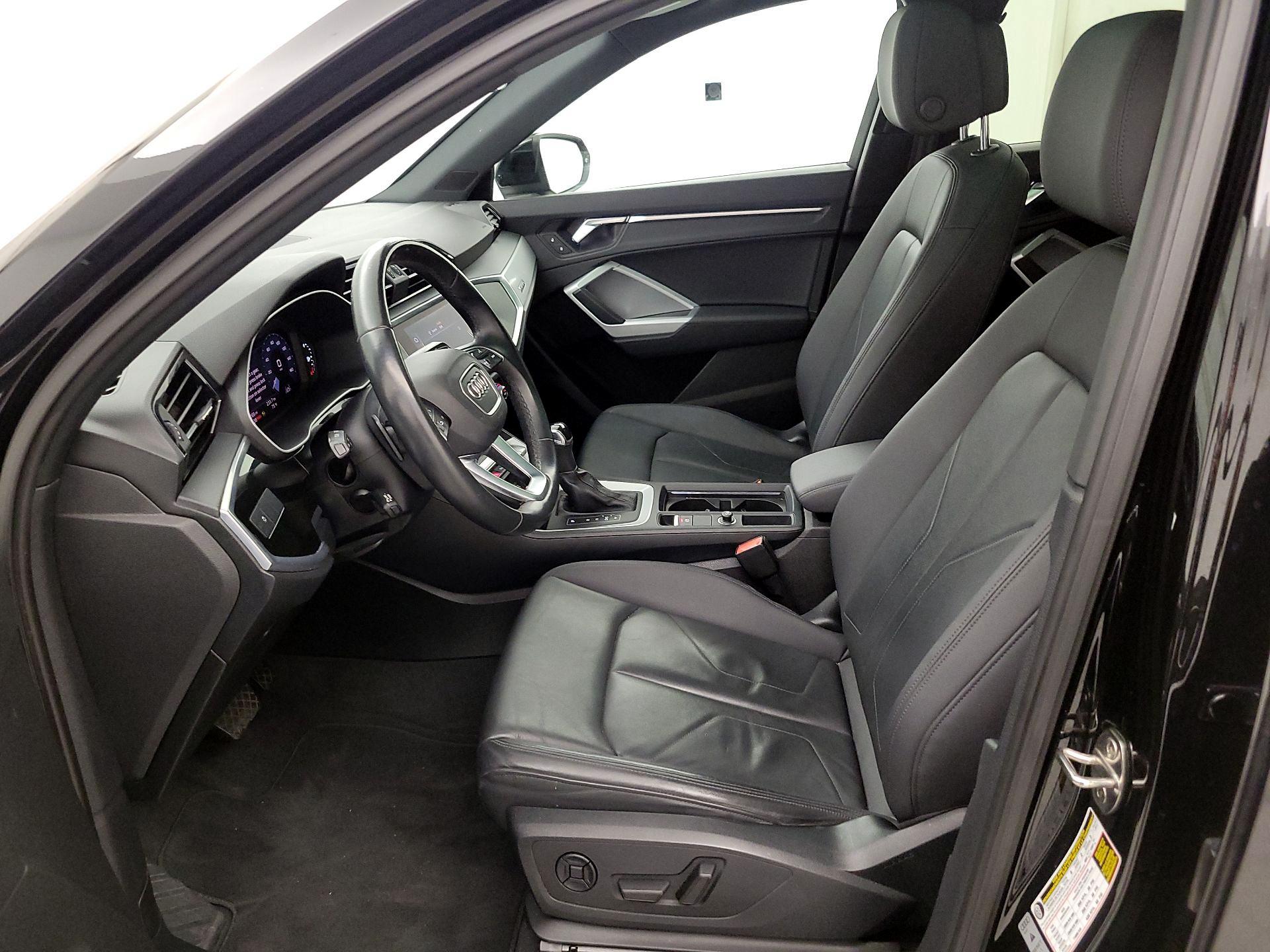 Thumbnail: 2021 Audi Q3 - 11