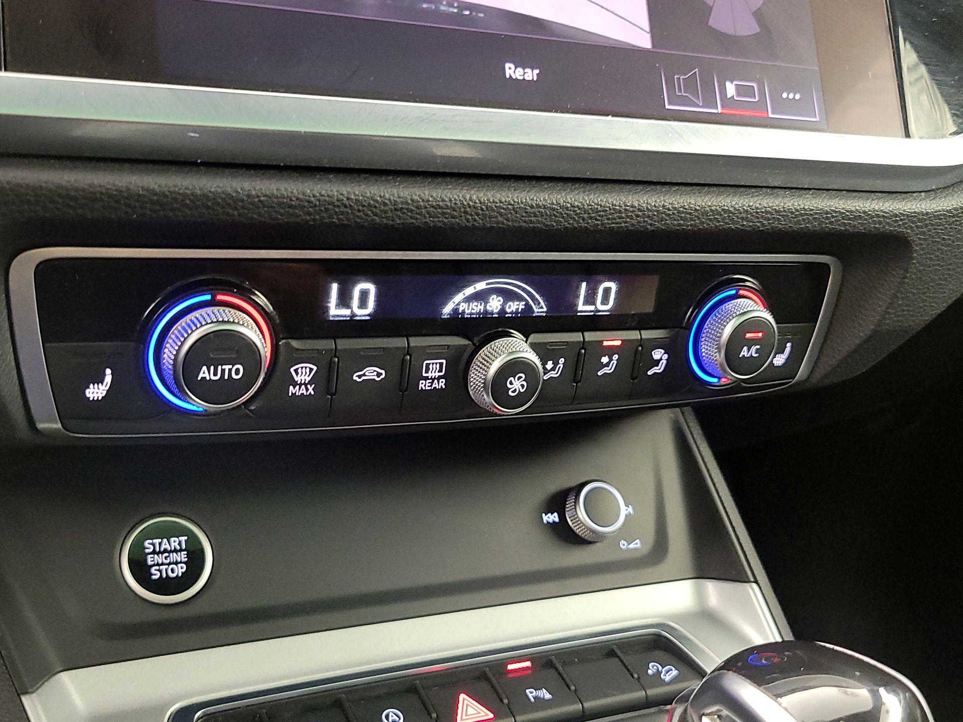 Thumbnail: 2021 Audi Q3 - 16