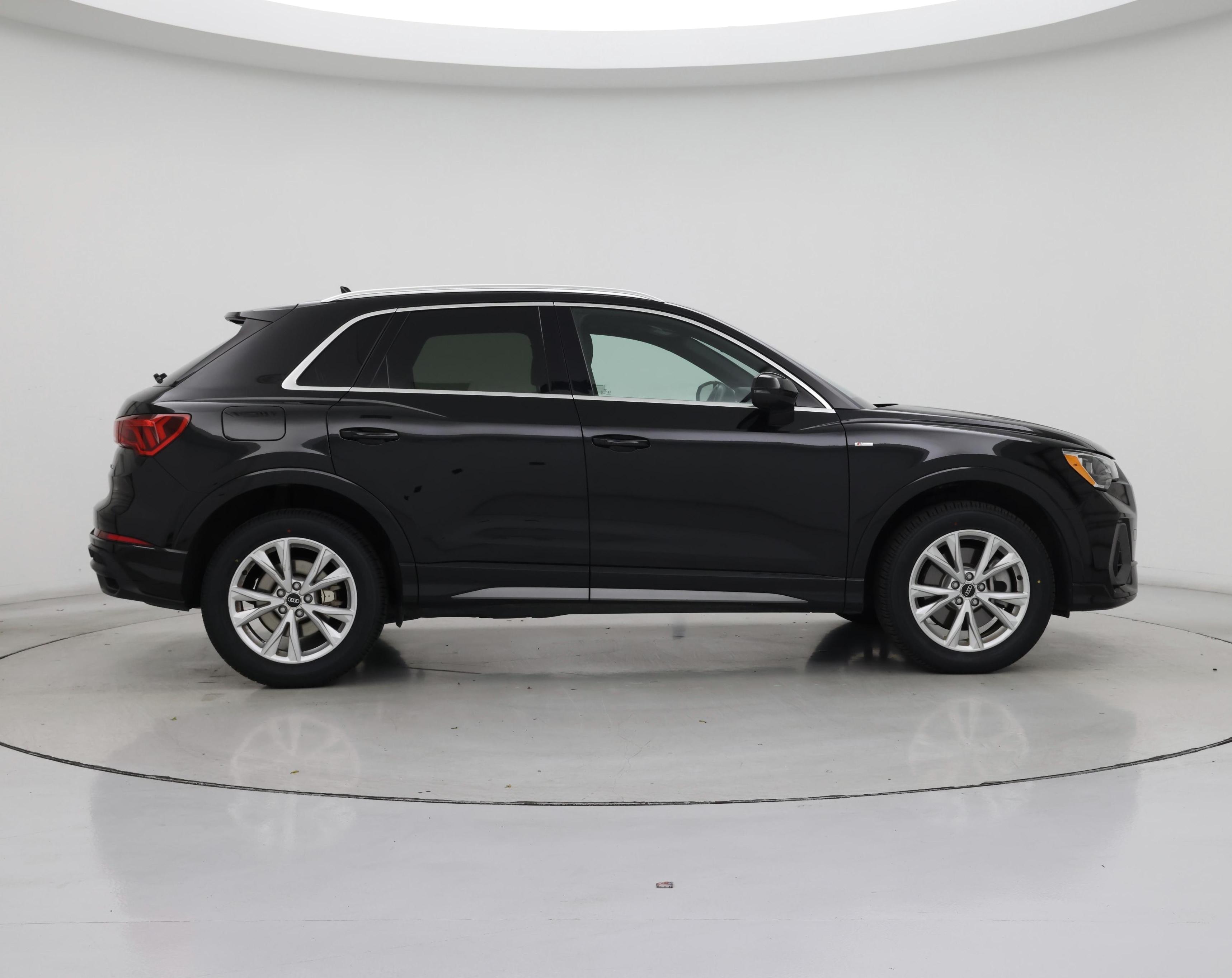 Thumbnail: 2021 Audi Q3 - 7