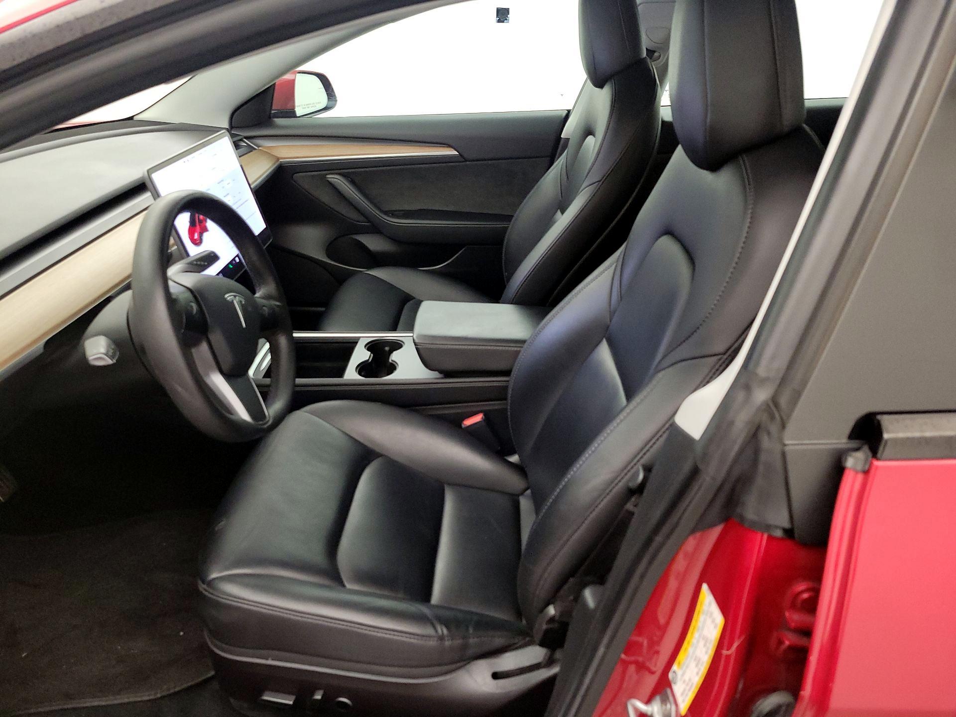 Thumbnail: 2021 Tesla Model 3 - 11