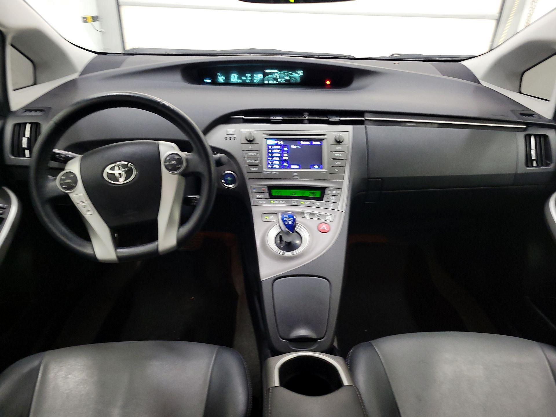 Thumbnail: 2014 Toyota Prius - 9