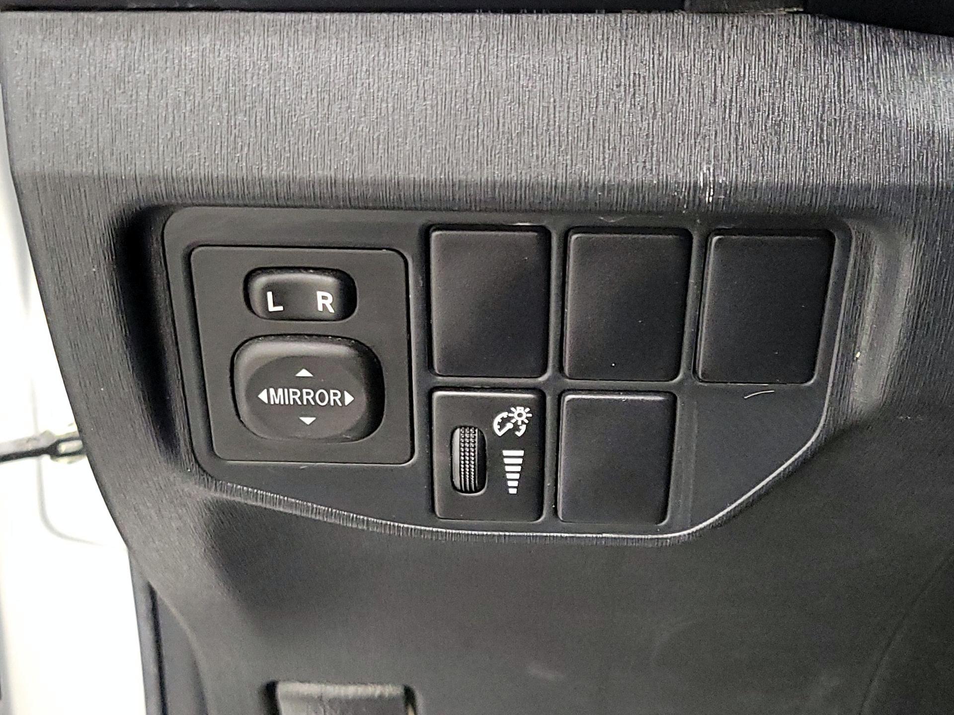 Thumbnail: 2014 Toyota Prius - 13