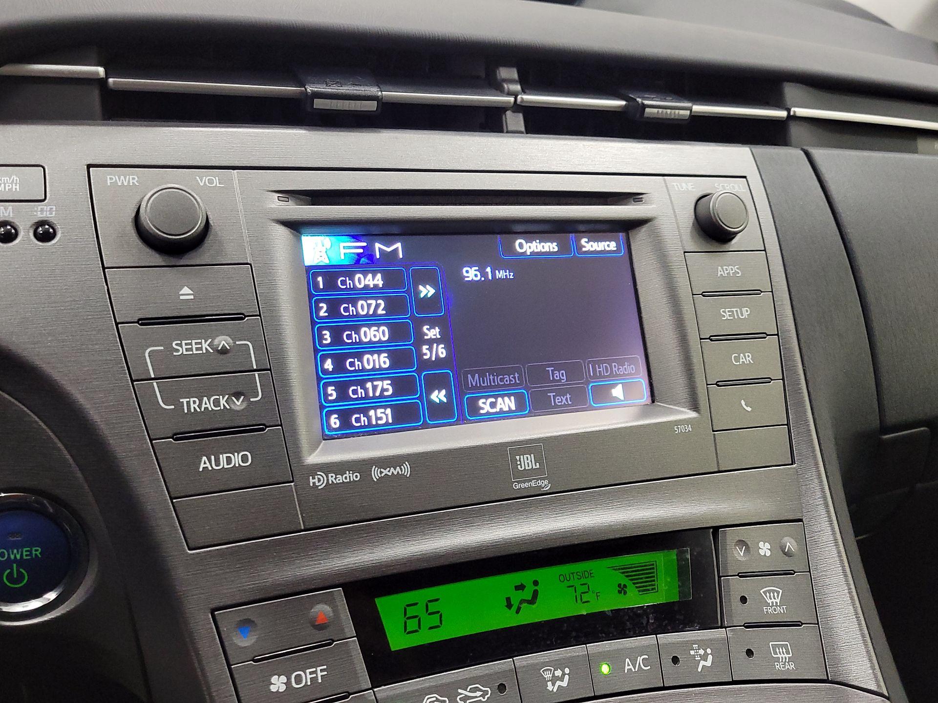 Thumbnail: 2014 Toyota Prius - 15