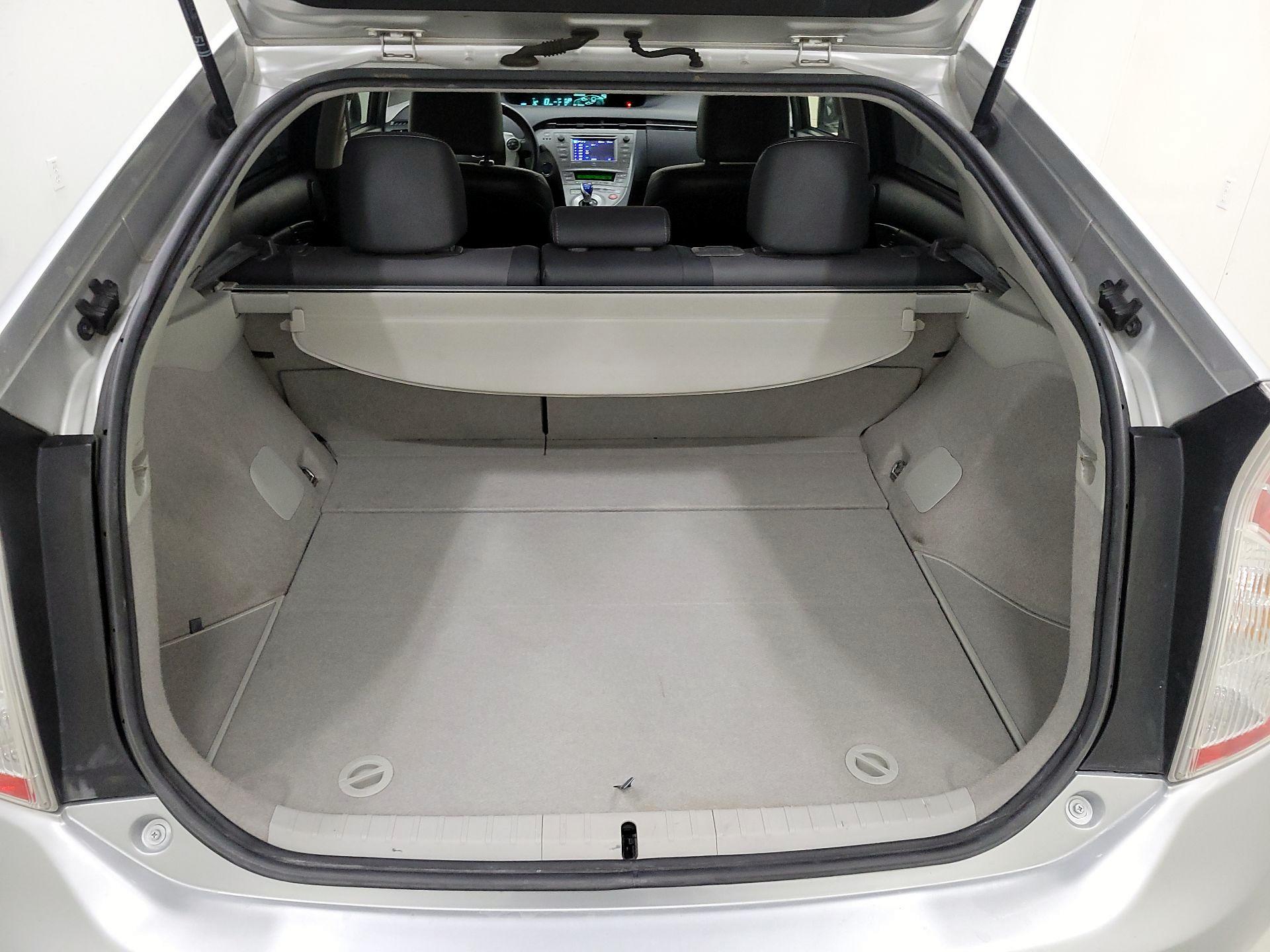 Thumbnail: 2014 Toyota Prius - 20