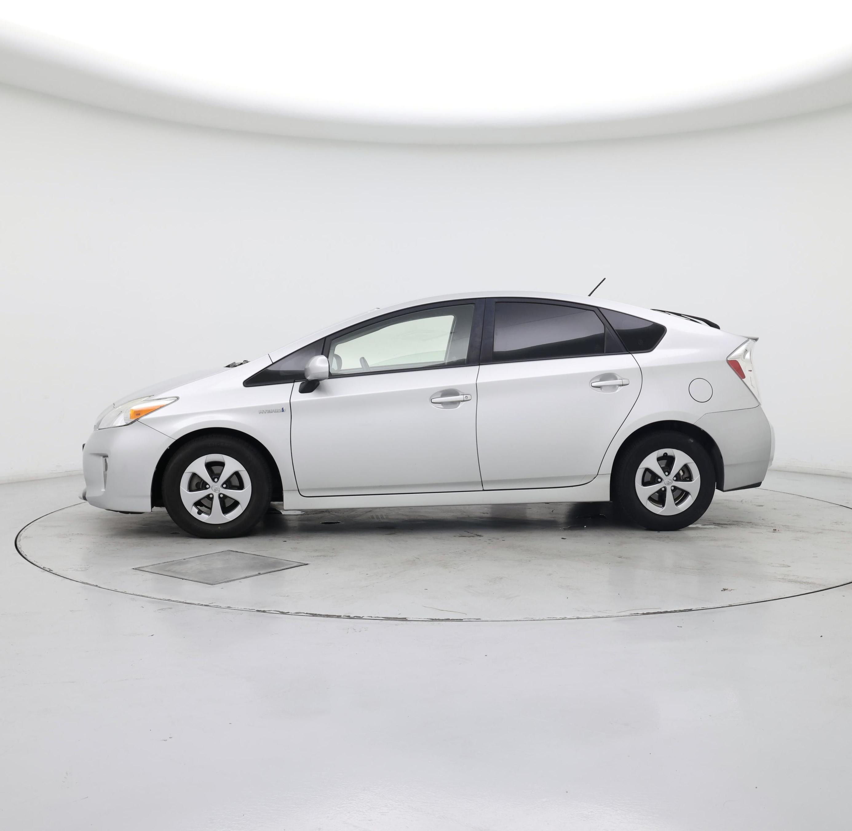 Thumbnail: 2014 Toyota Prius - 3