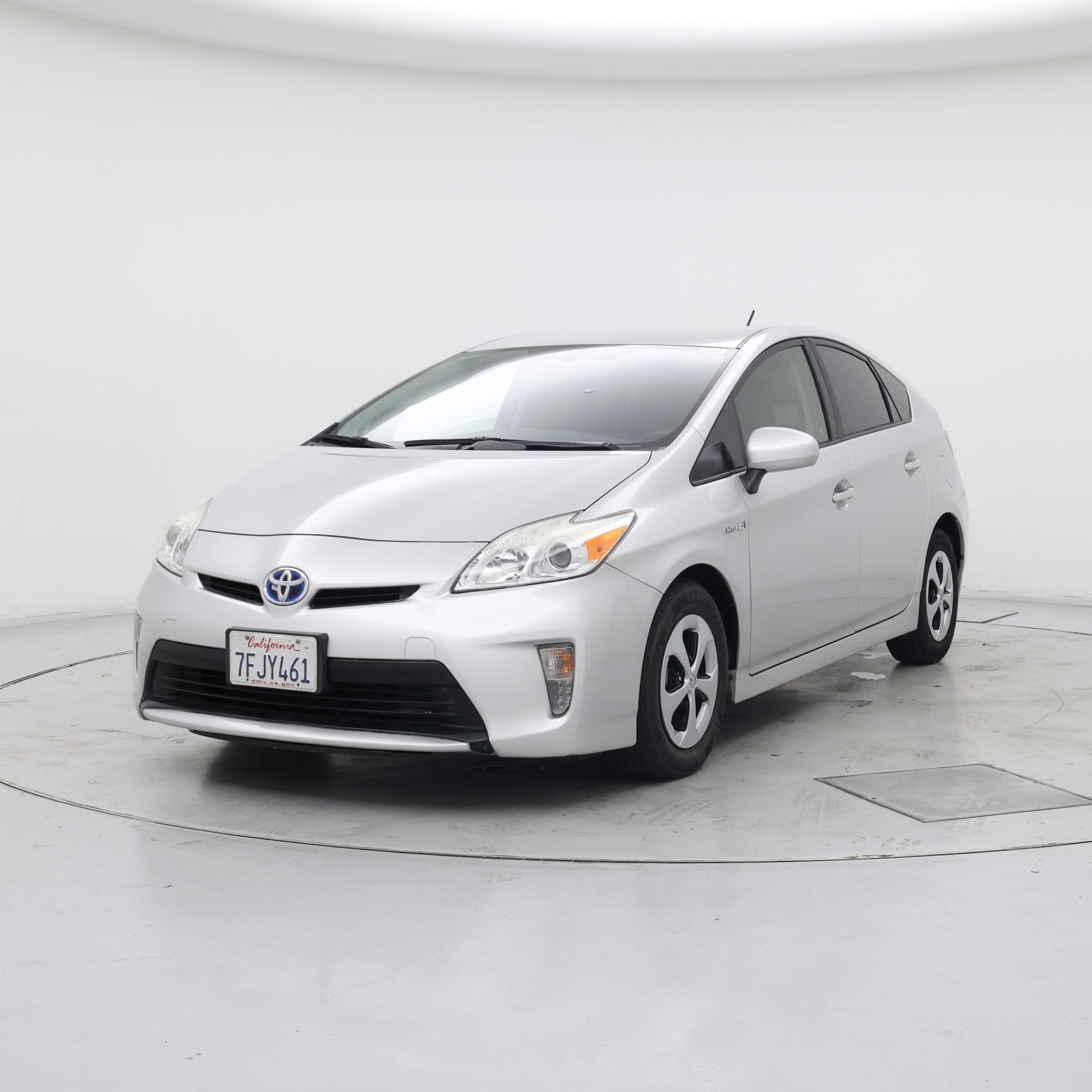 Thumbnail: 2014 Toyota Prius - 4
