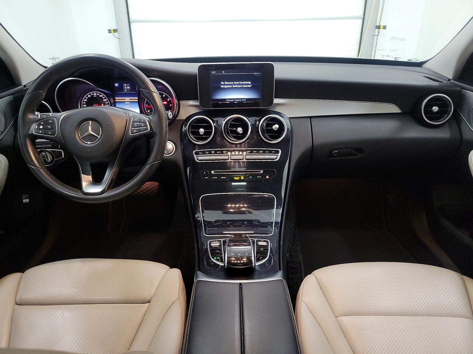 Thumbnail: 2016 Mercedes-Benz C-Class - 9