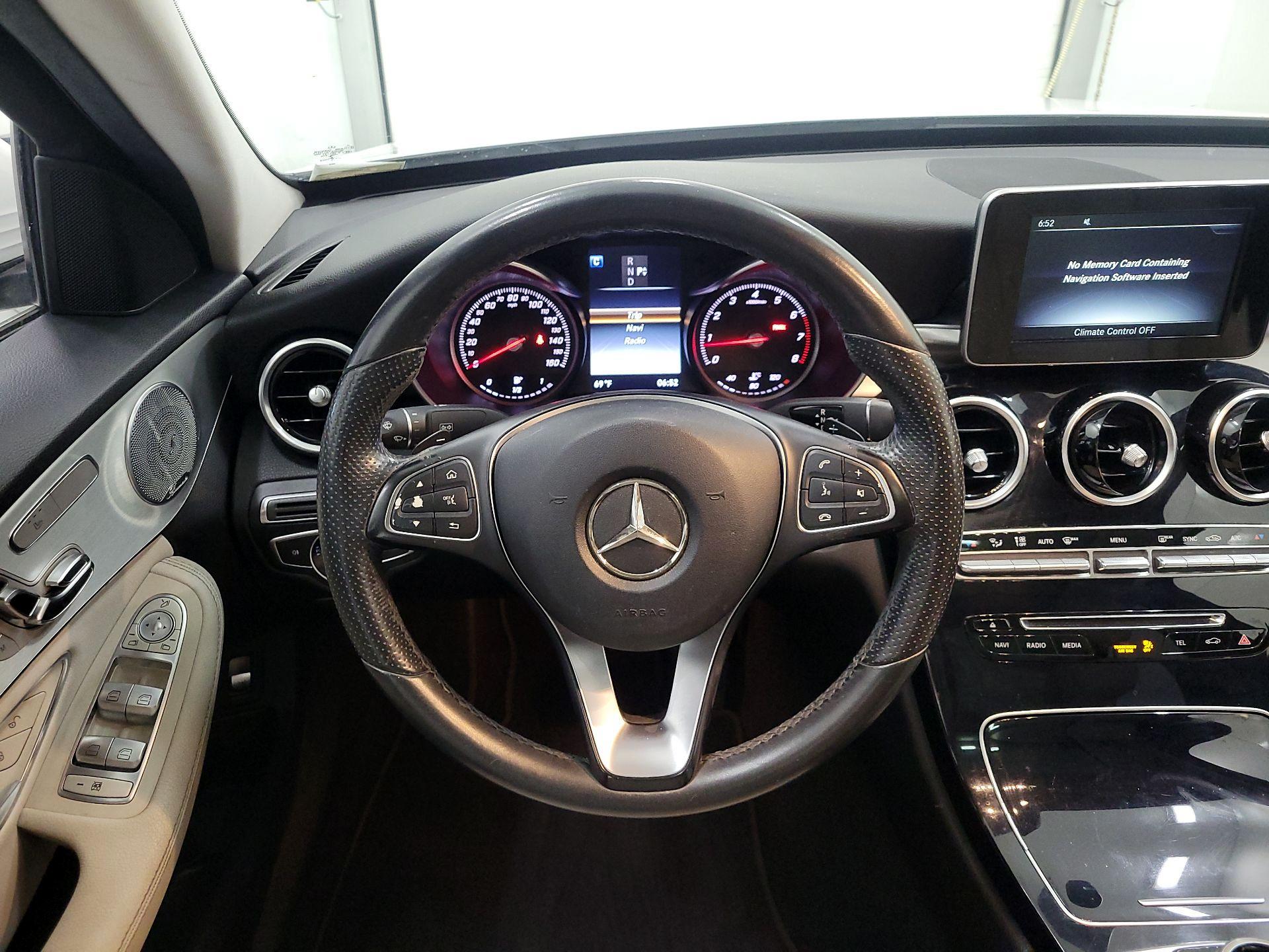 Thumbnail: 2016 Mercedes-Benz C-Class - 10
