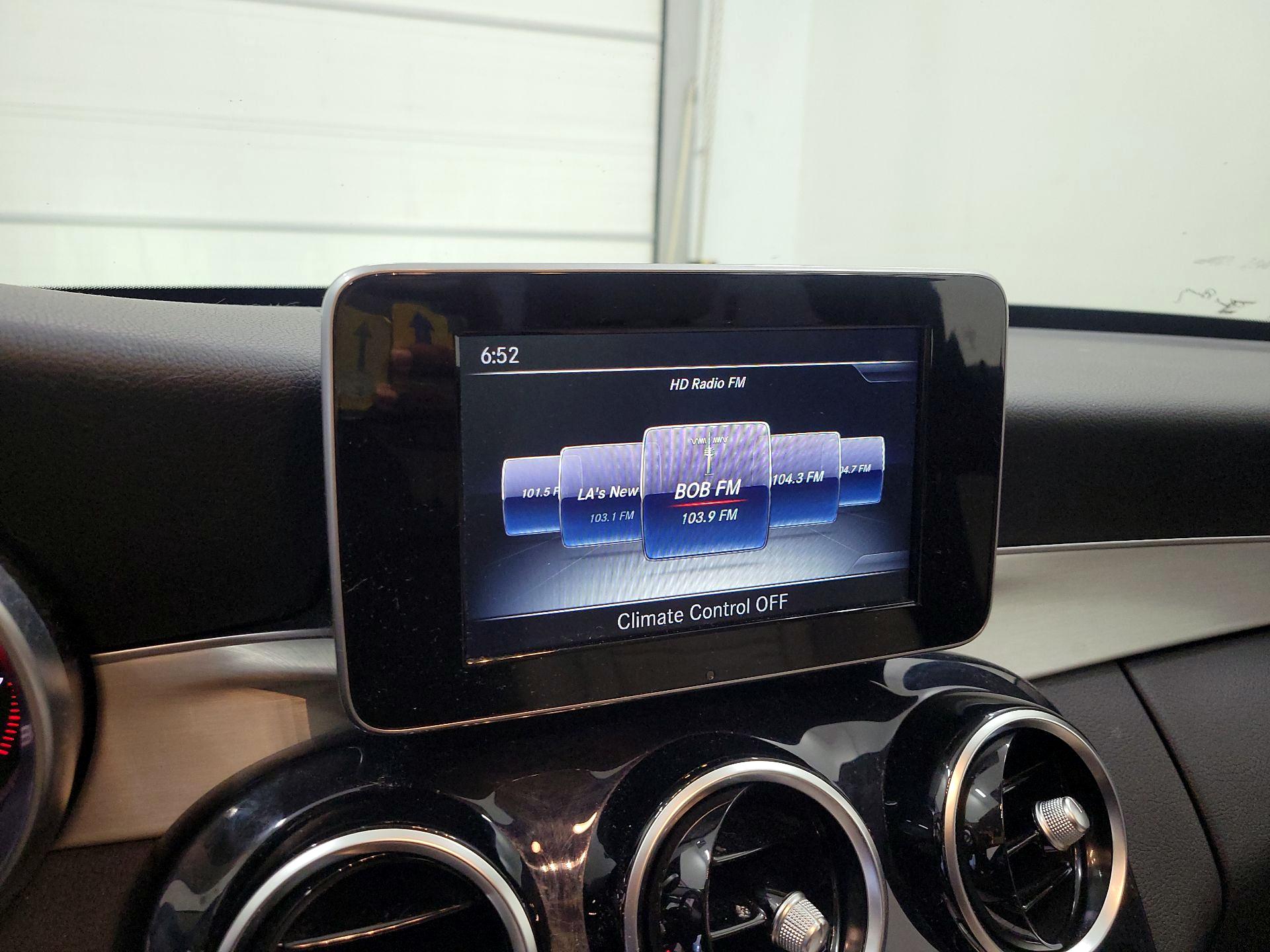 Thumbnail: 2016 Mercedes-Benz C-Class - 15