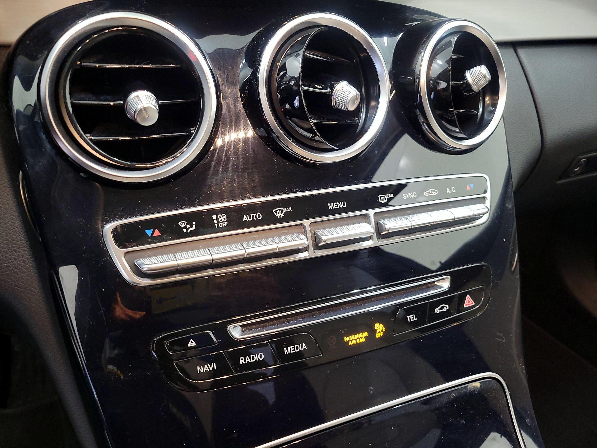 Thumbnail: 2016 Mercedes-Benz C-Class - 16