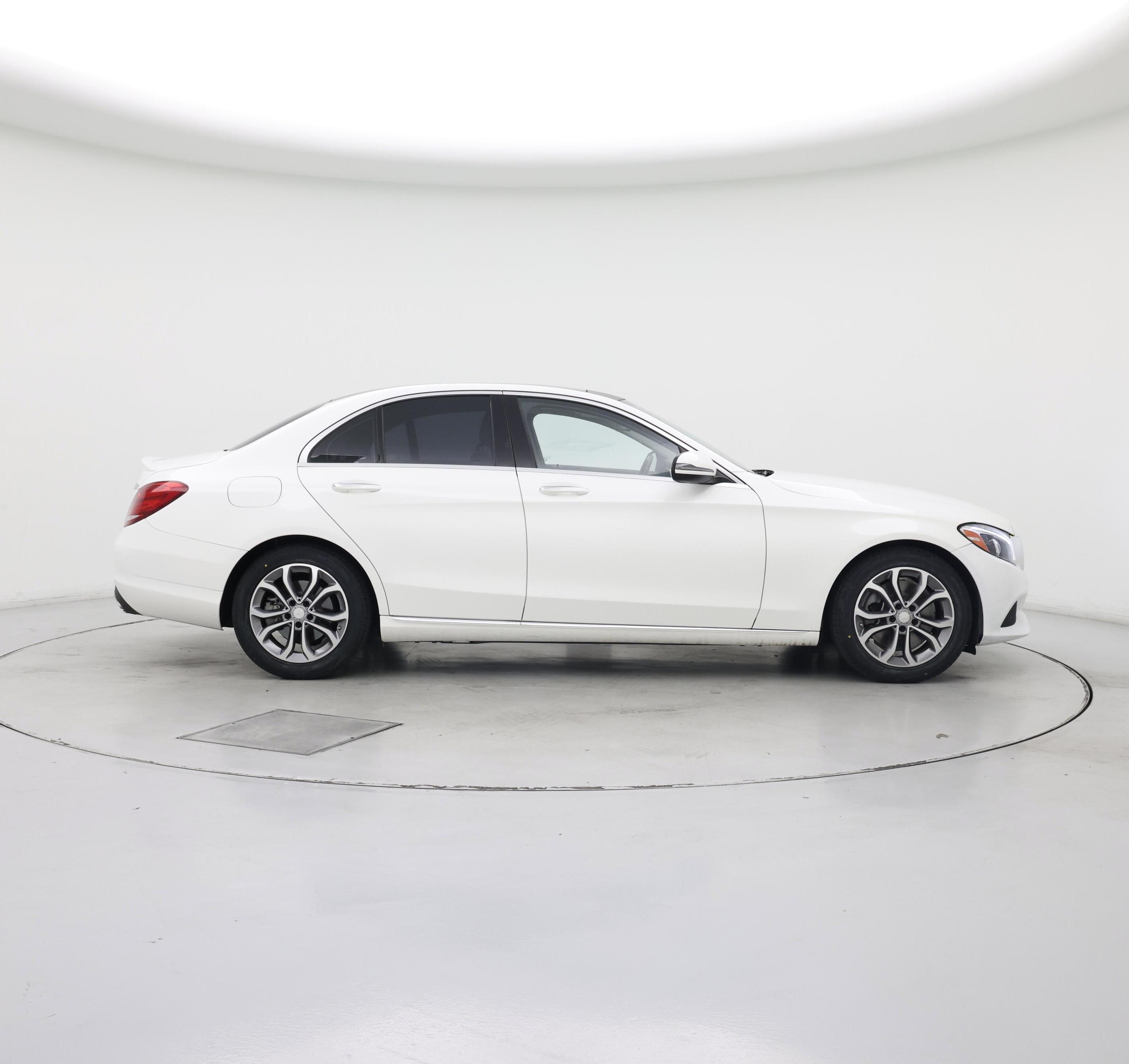 Thumbnail: 2016 Mercedes-Benz C-Class - 7