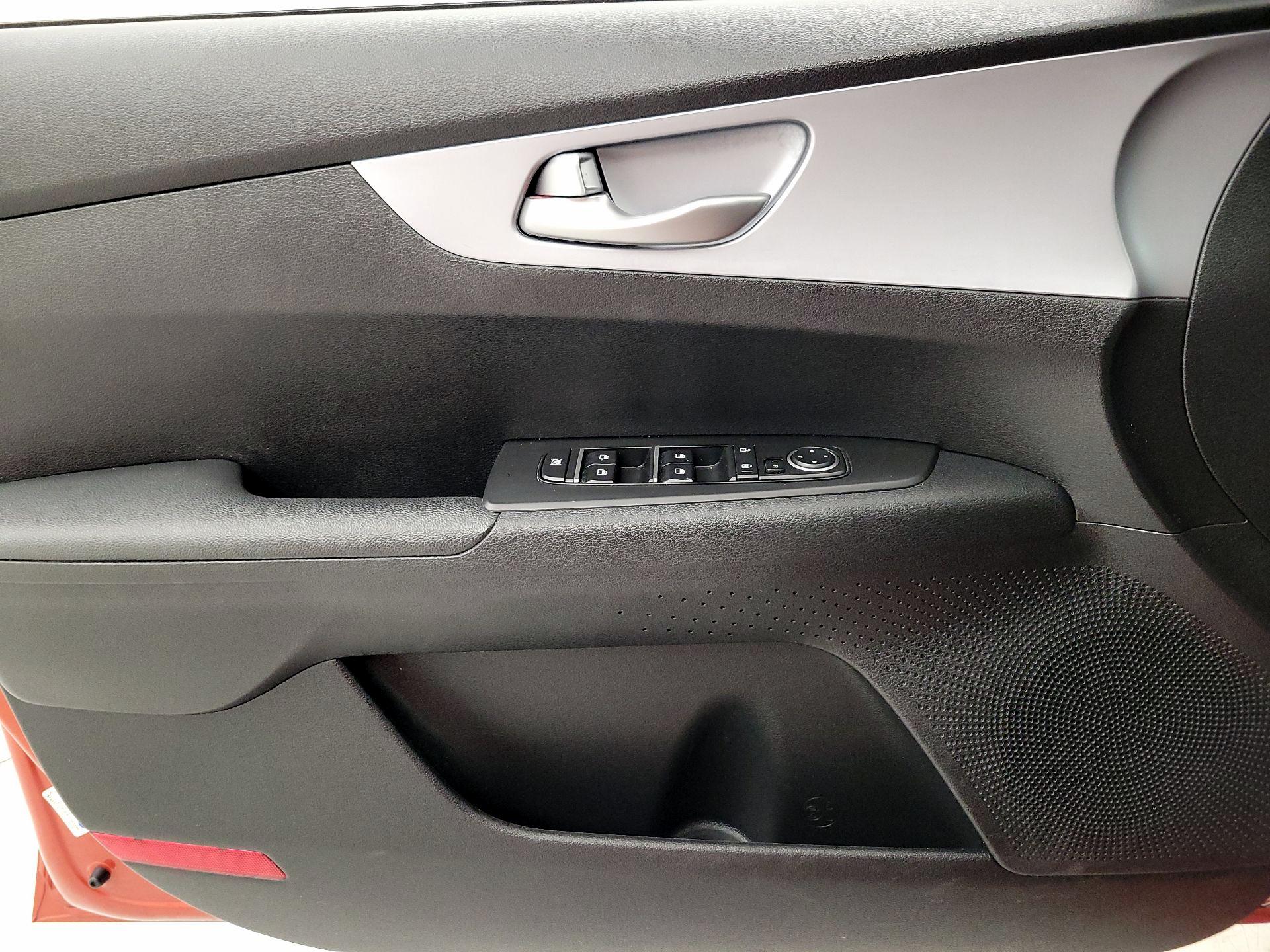 Thumbnail: 2023 Kia Forte - 12