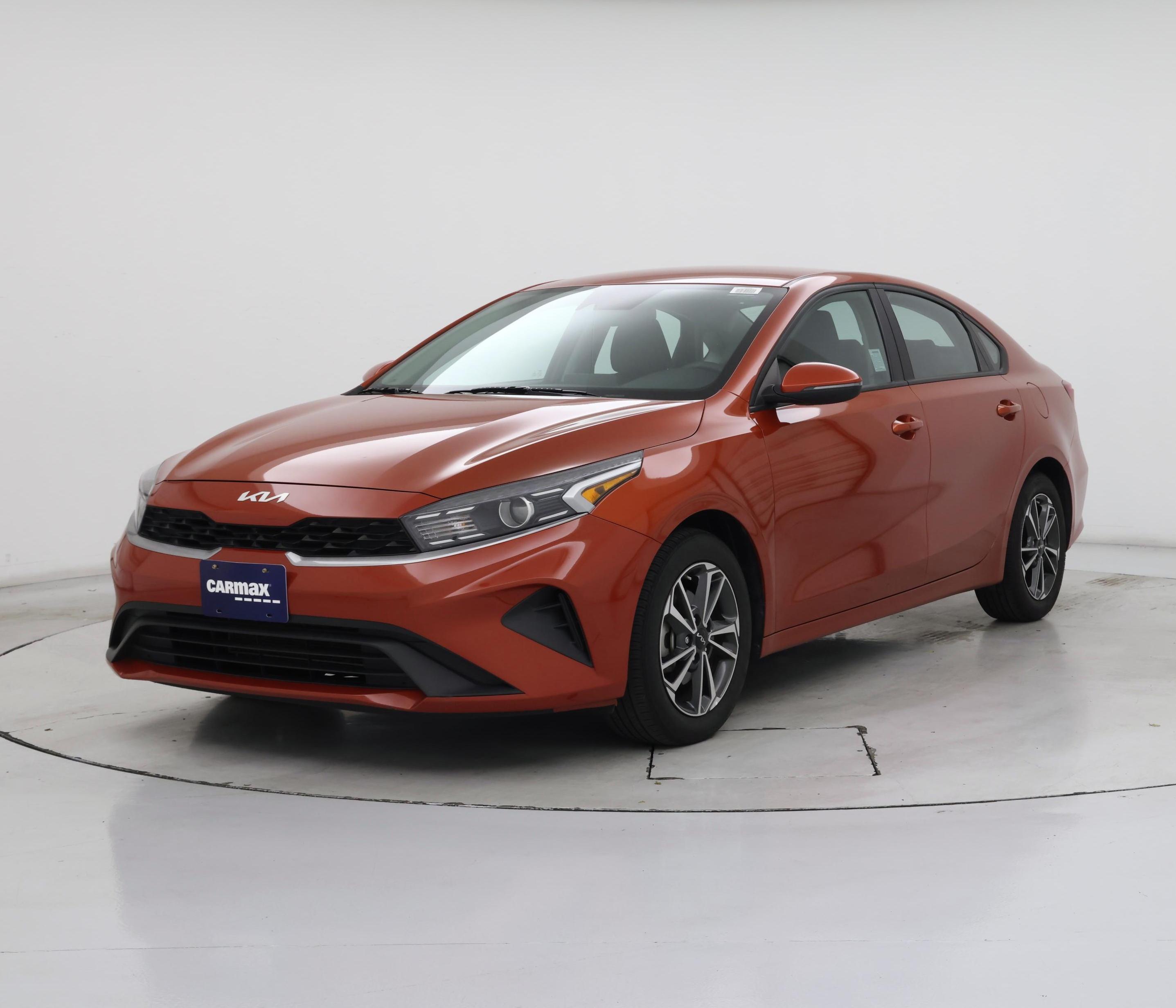 Thumbnail: 2023 Kia Forte - 4