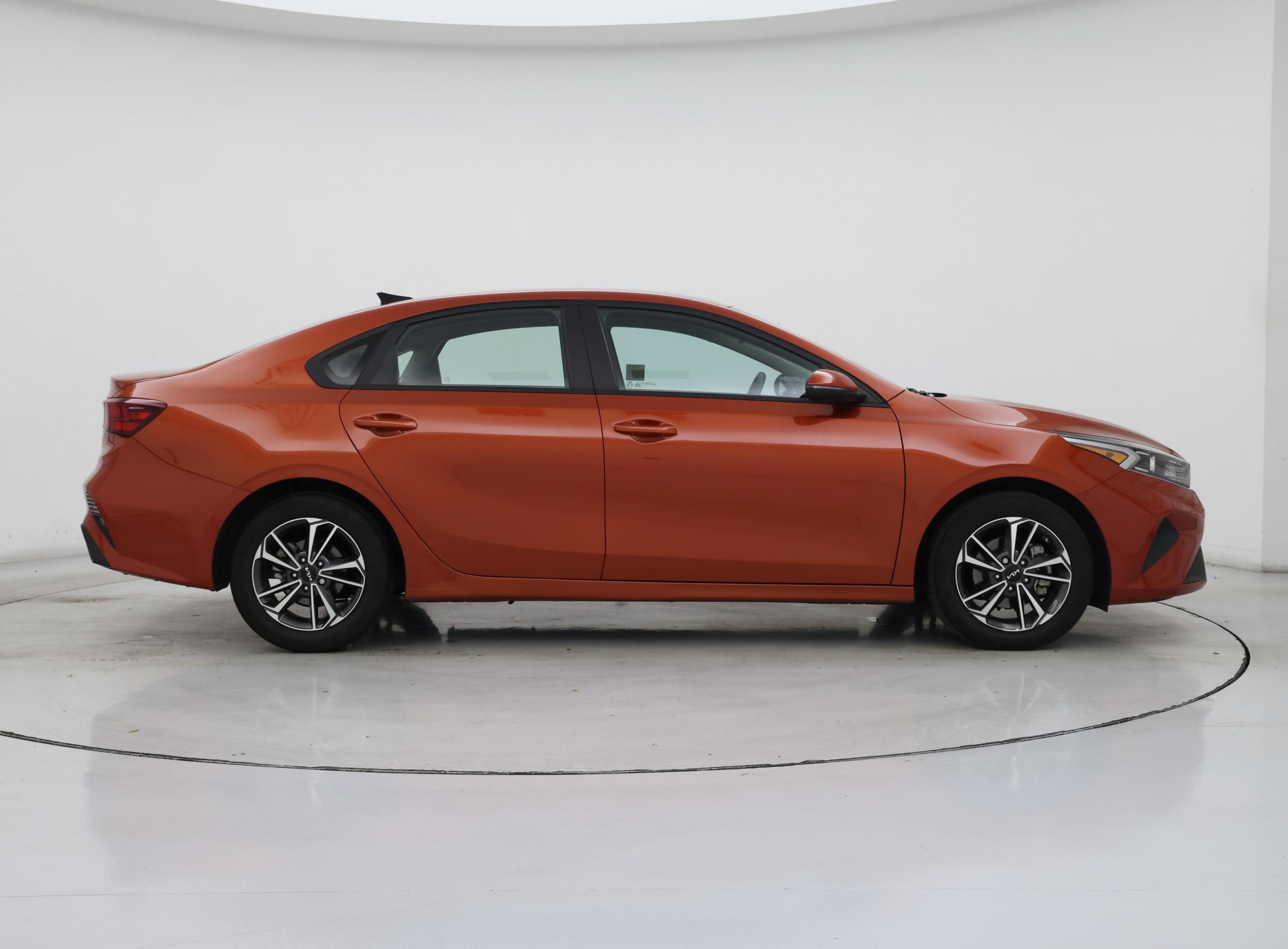 Thumbnail: 2023 Kia Forte - 7