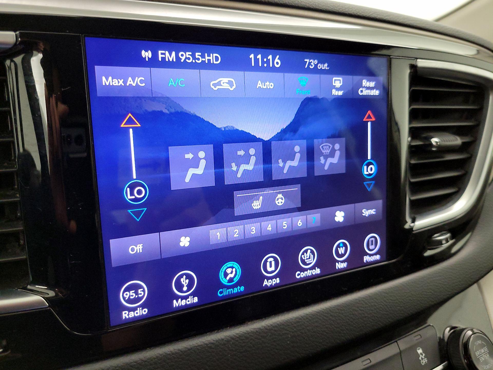 Thumbnail: 2018 Chrysler Pacifica - 17