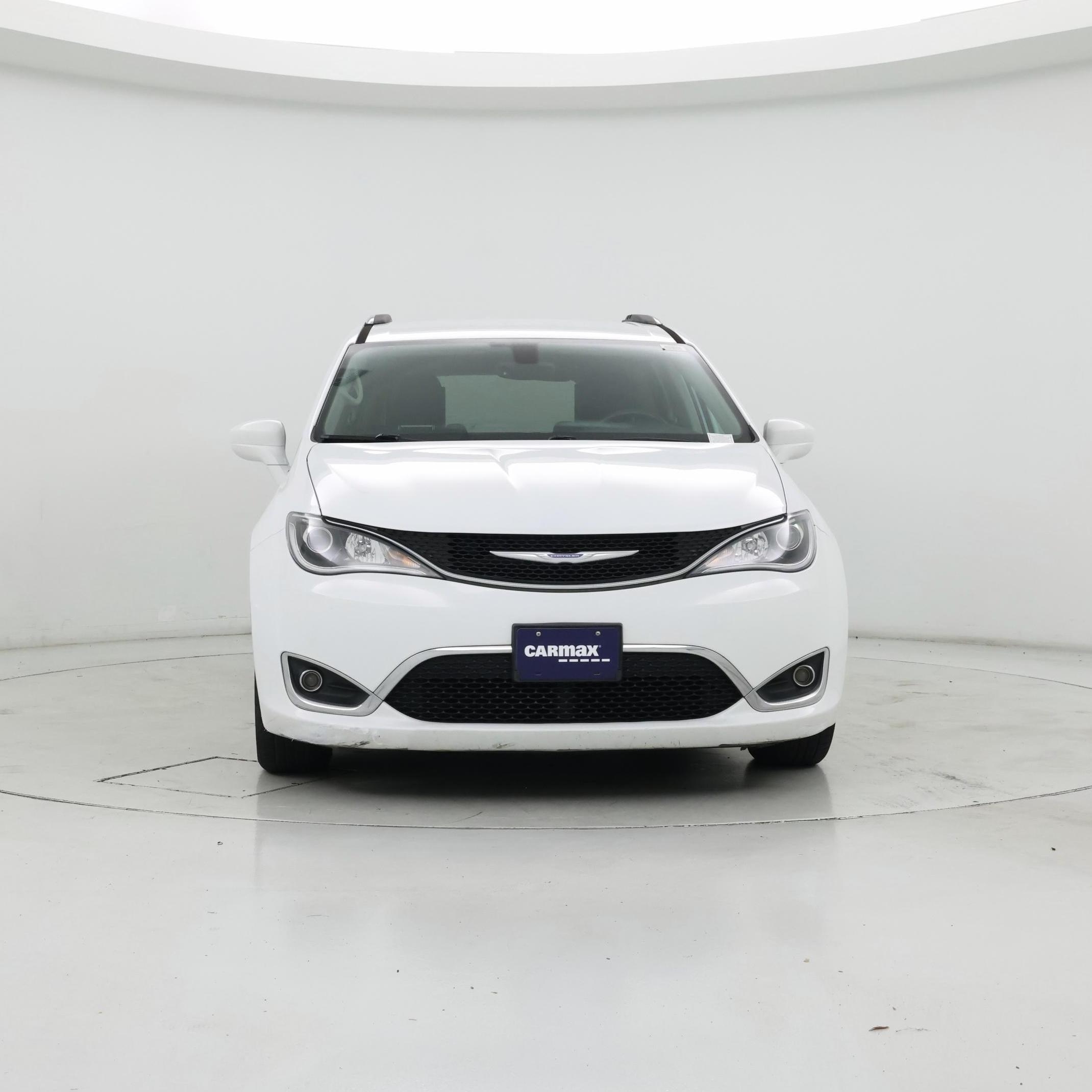 Thumbnail: 2018 Chrysler Pacifica - 5