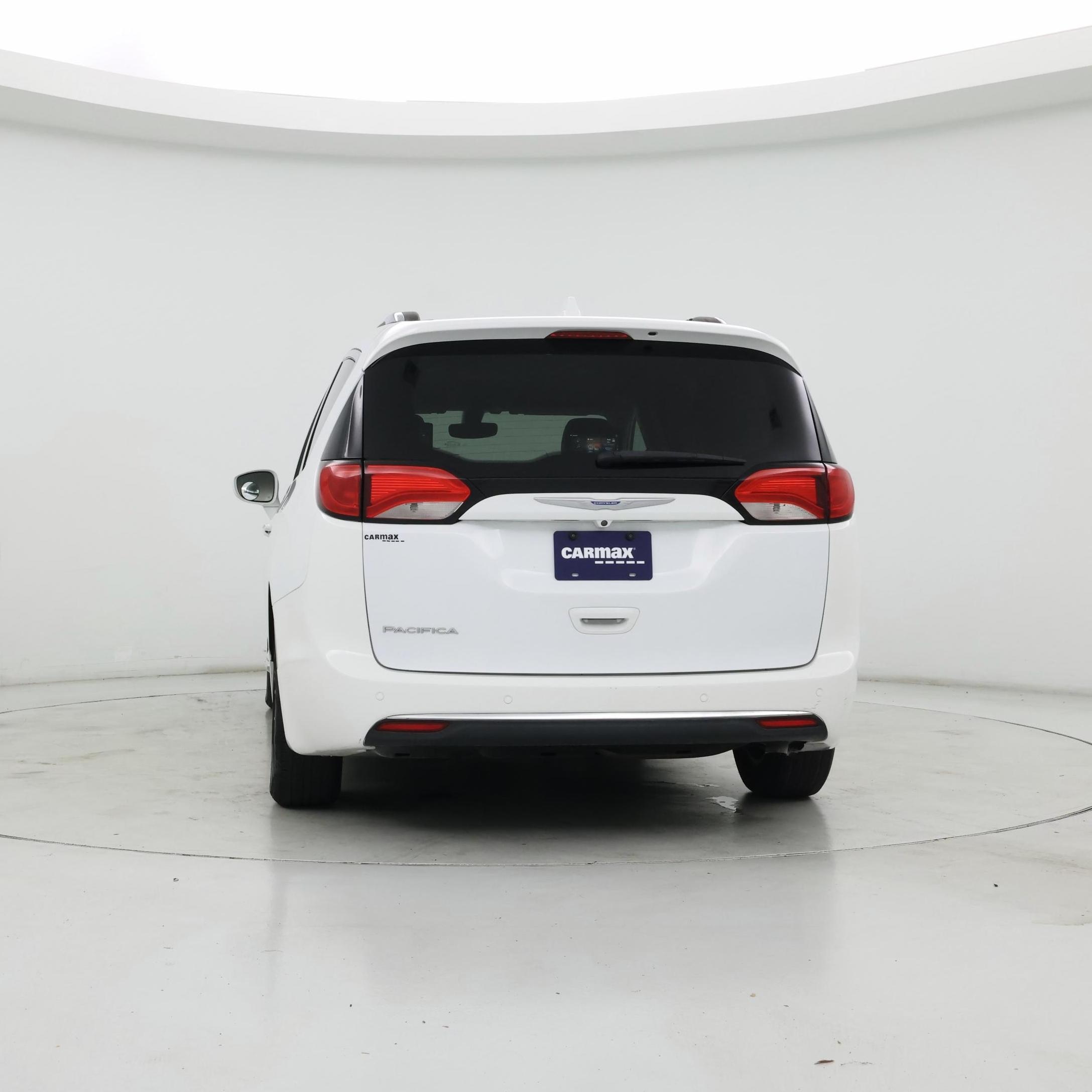 Thumbnail: 2018 Chrysler Pacifica - 6