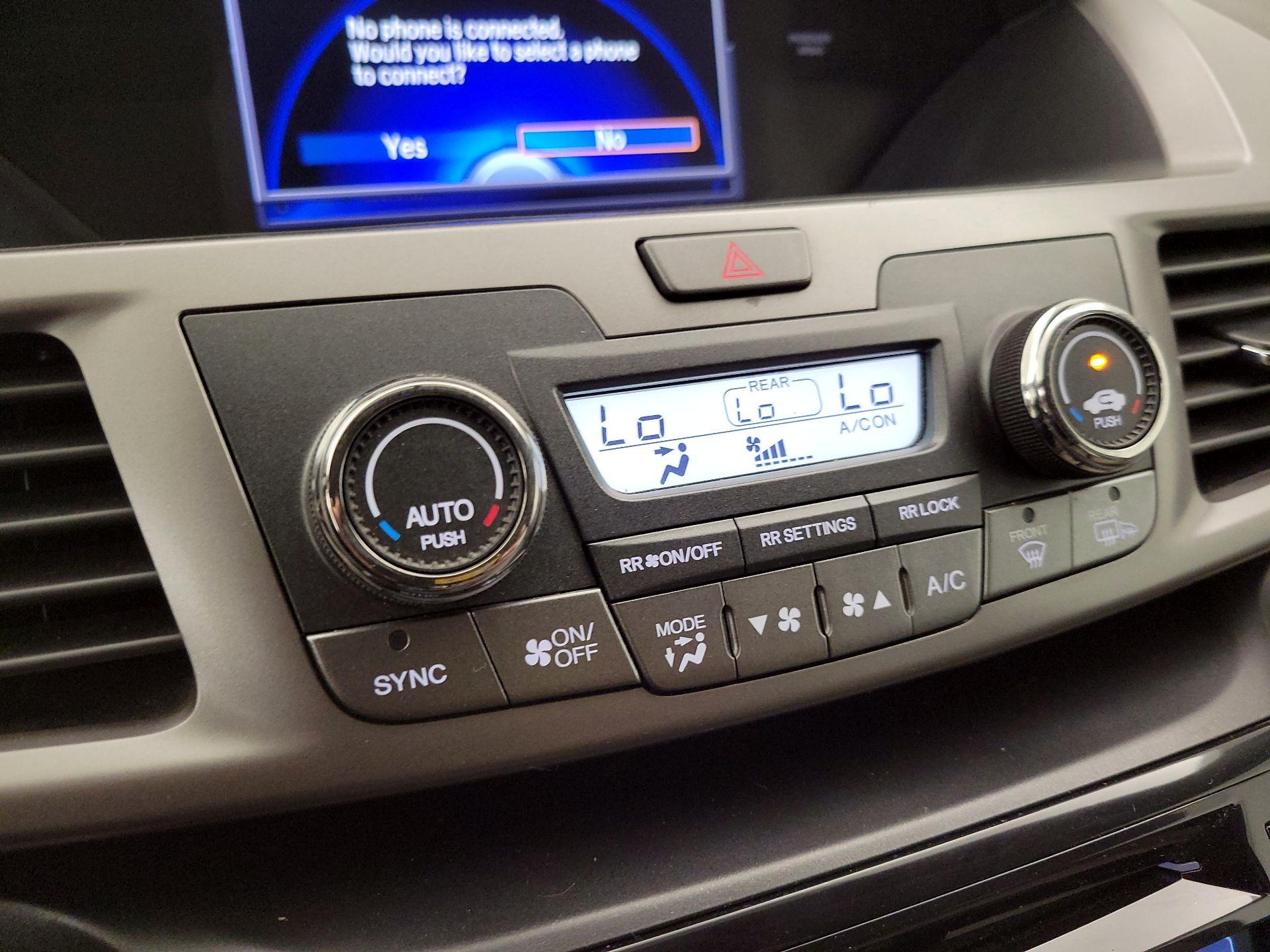 Thumbnail: 2016 Honda Odyssey - 16