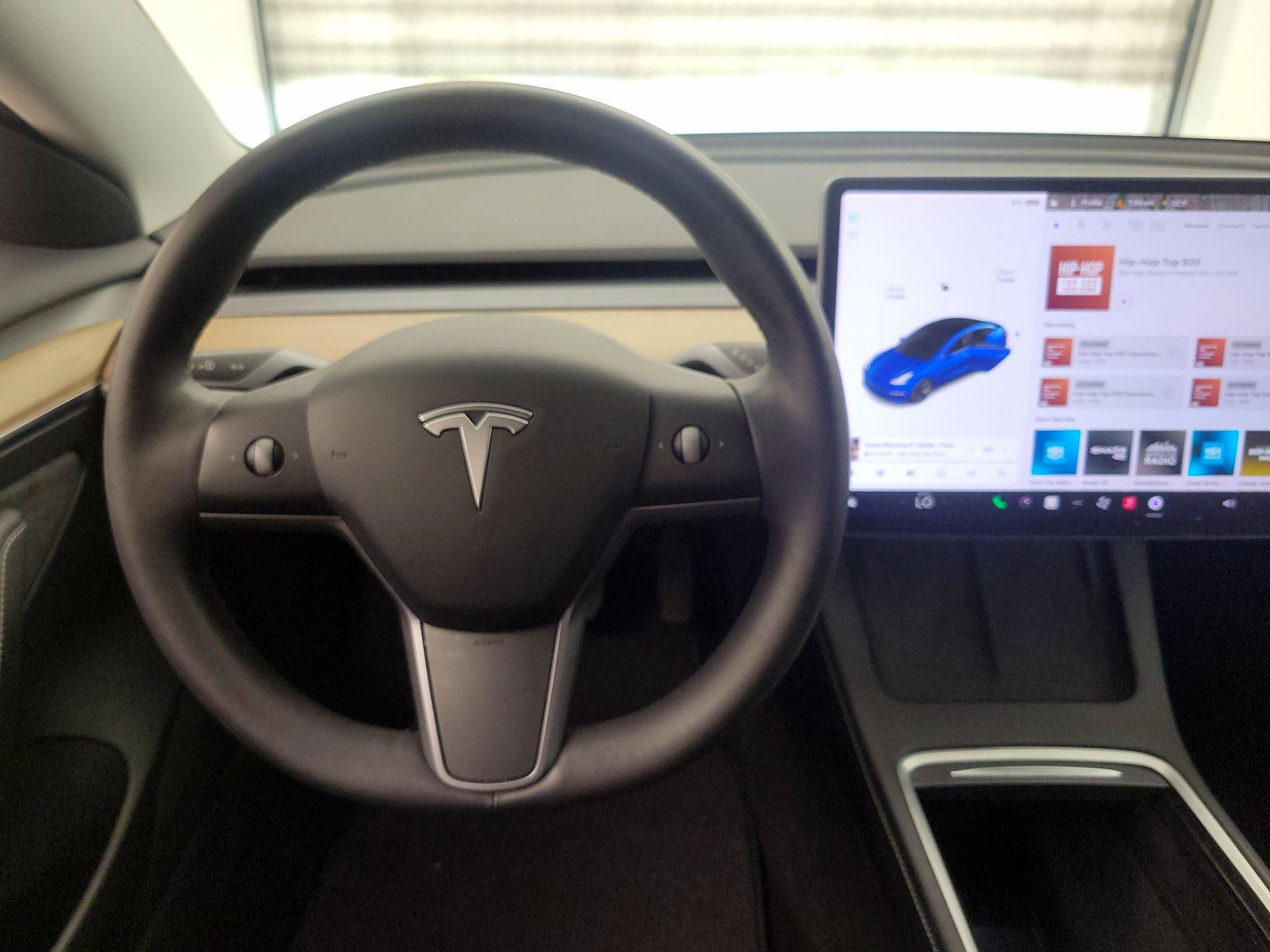 Thumbnail: 2021 Tesla Model 3 - 10