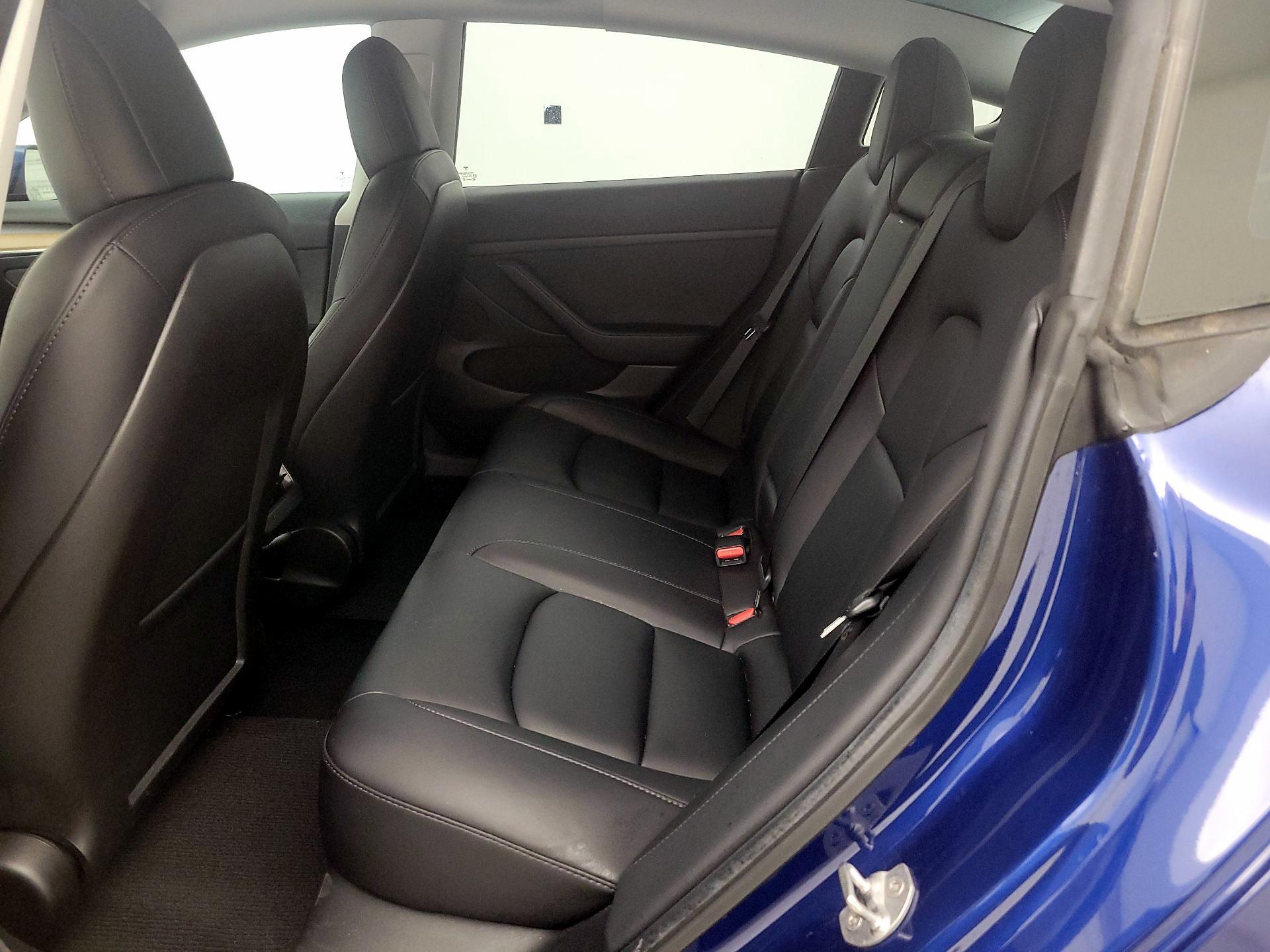 Thumbnail: 2021 Tesla Model 3 - 18