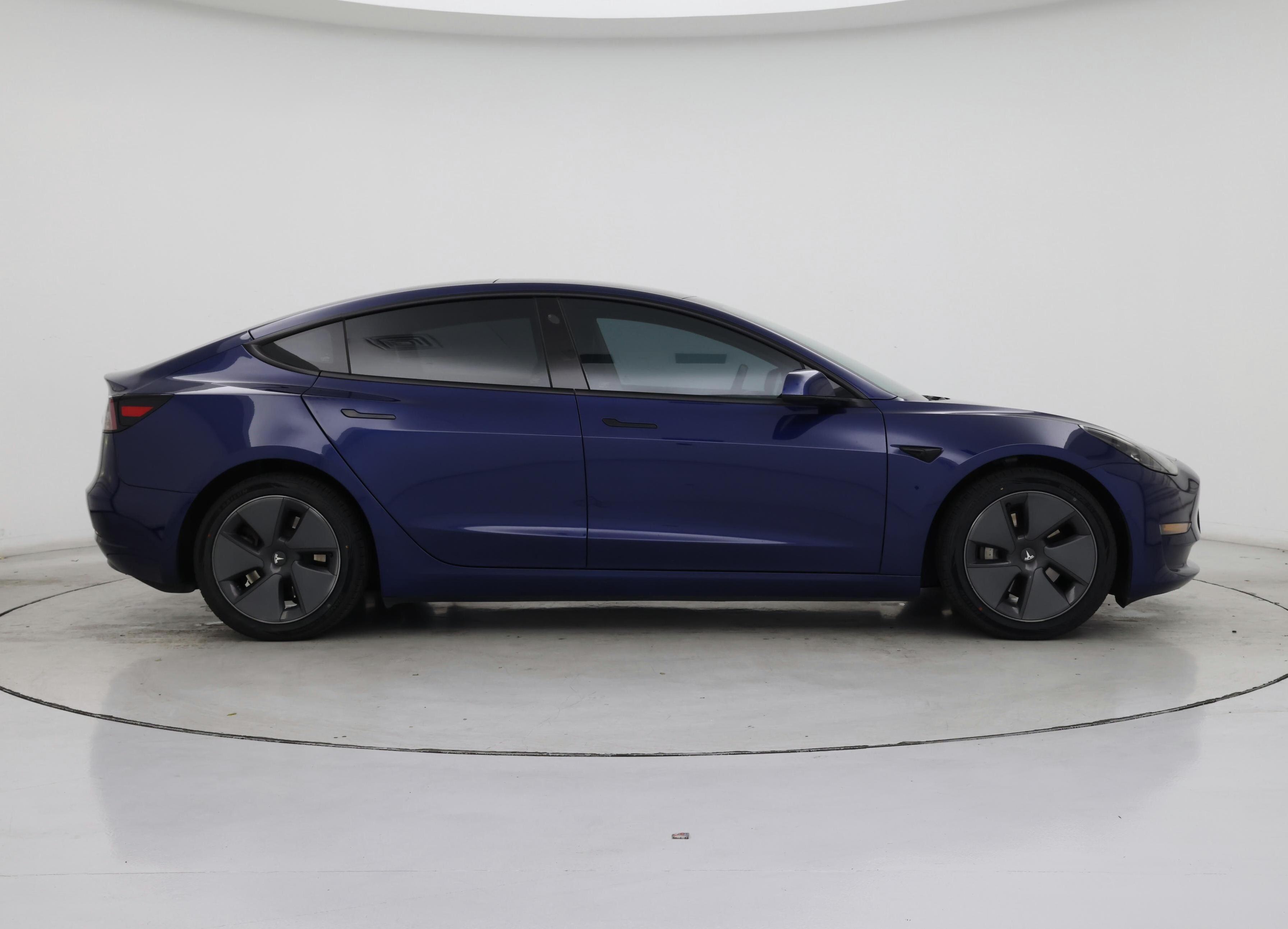 Thumbnail: 2021 Tesla Model 3 - 7