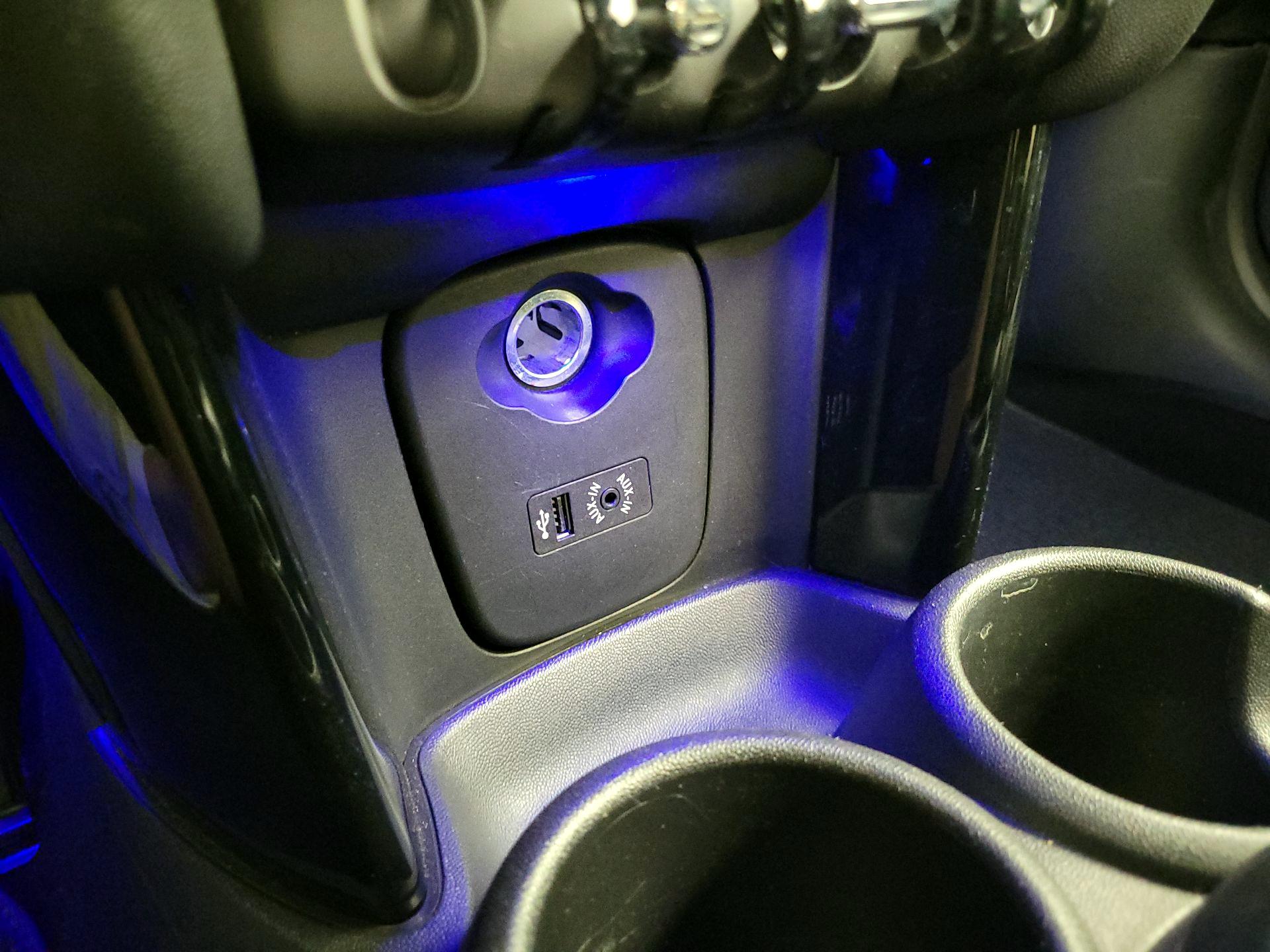 Thumbnail: 2018 MINI Cooper - 18