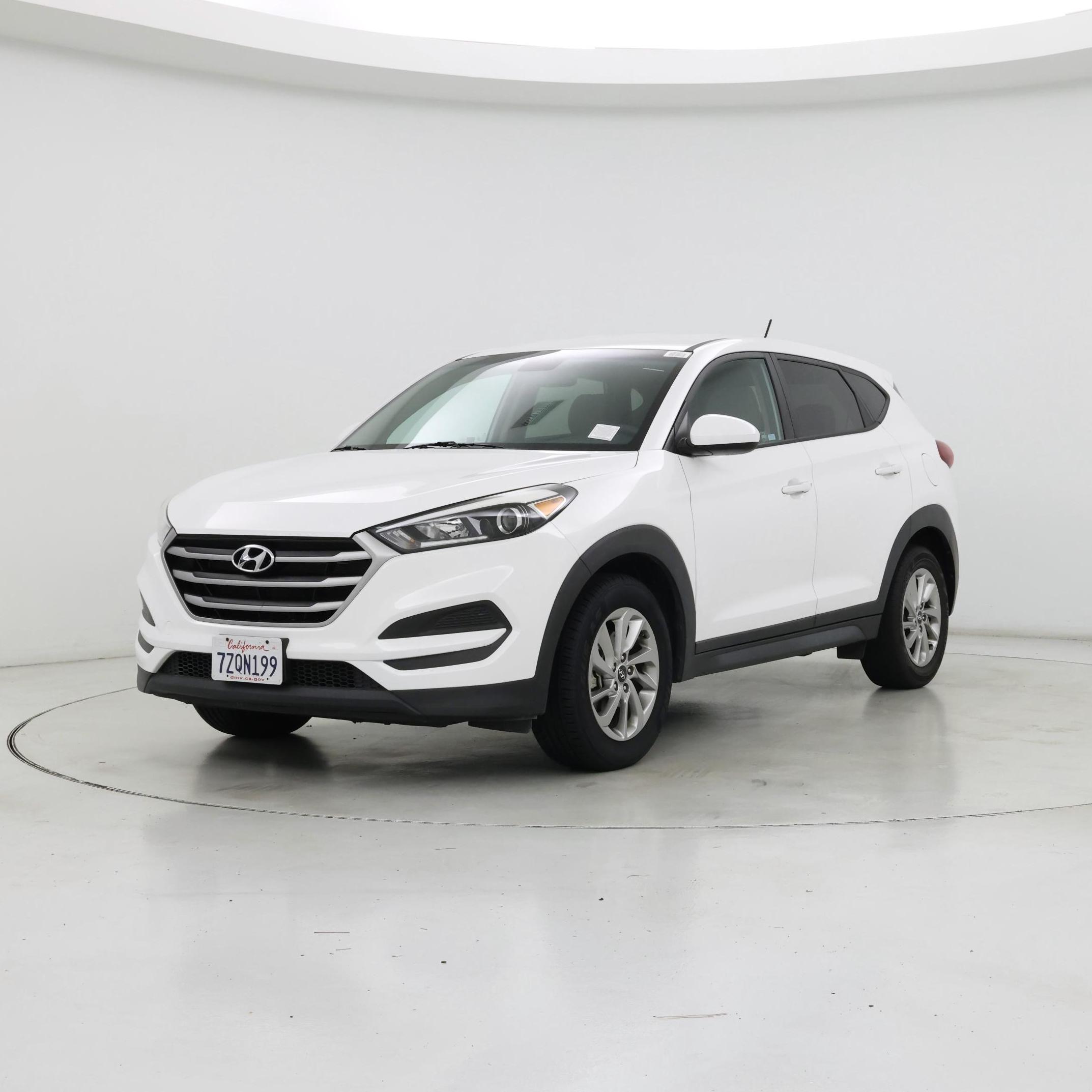 Thumbnail: 2017 Hyundai Tucson - 4