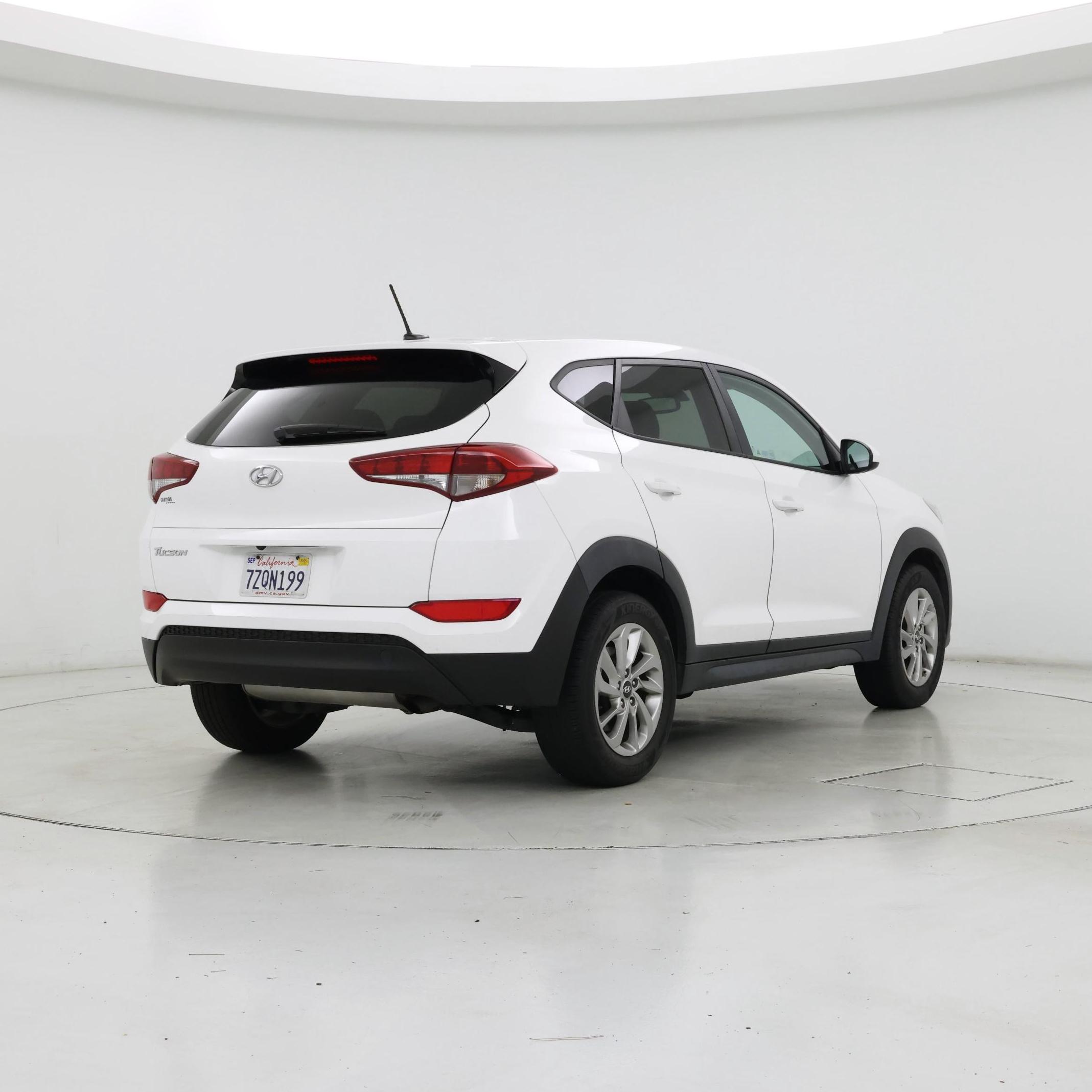 Thumbnail: 2017 Hyundai Tucson - 8