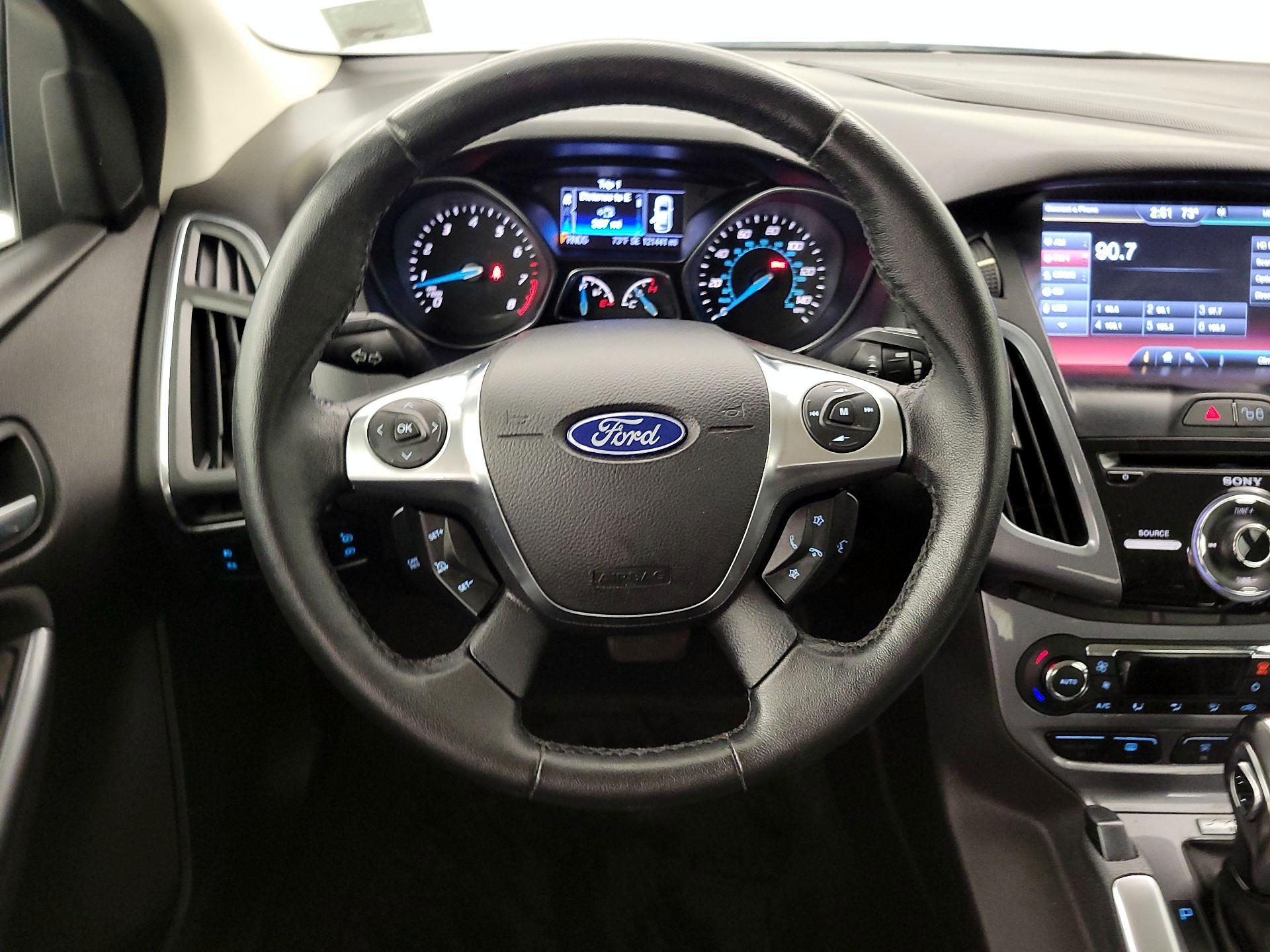 Thumbnail: 2013 Ford Focus - 10