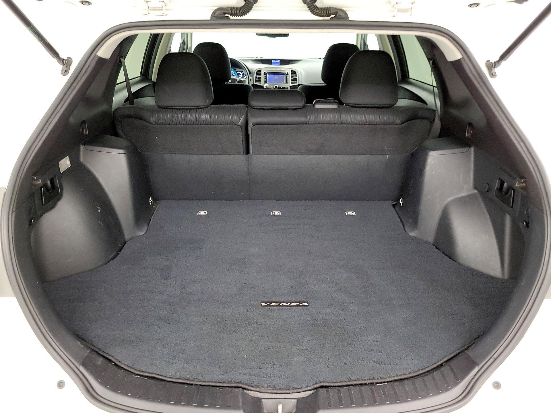 Thumbnail: 2013 Toyota Venza - 19