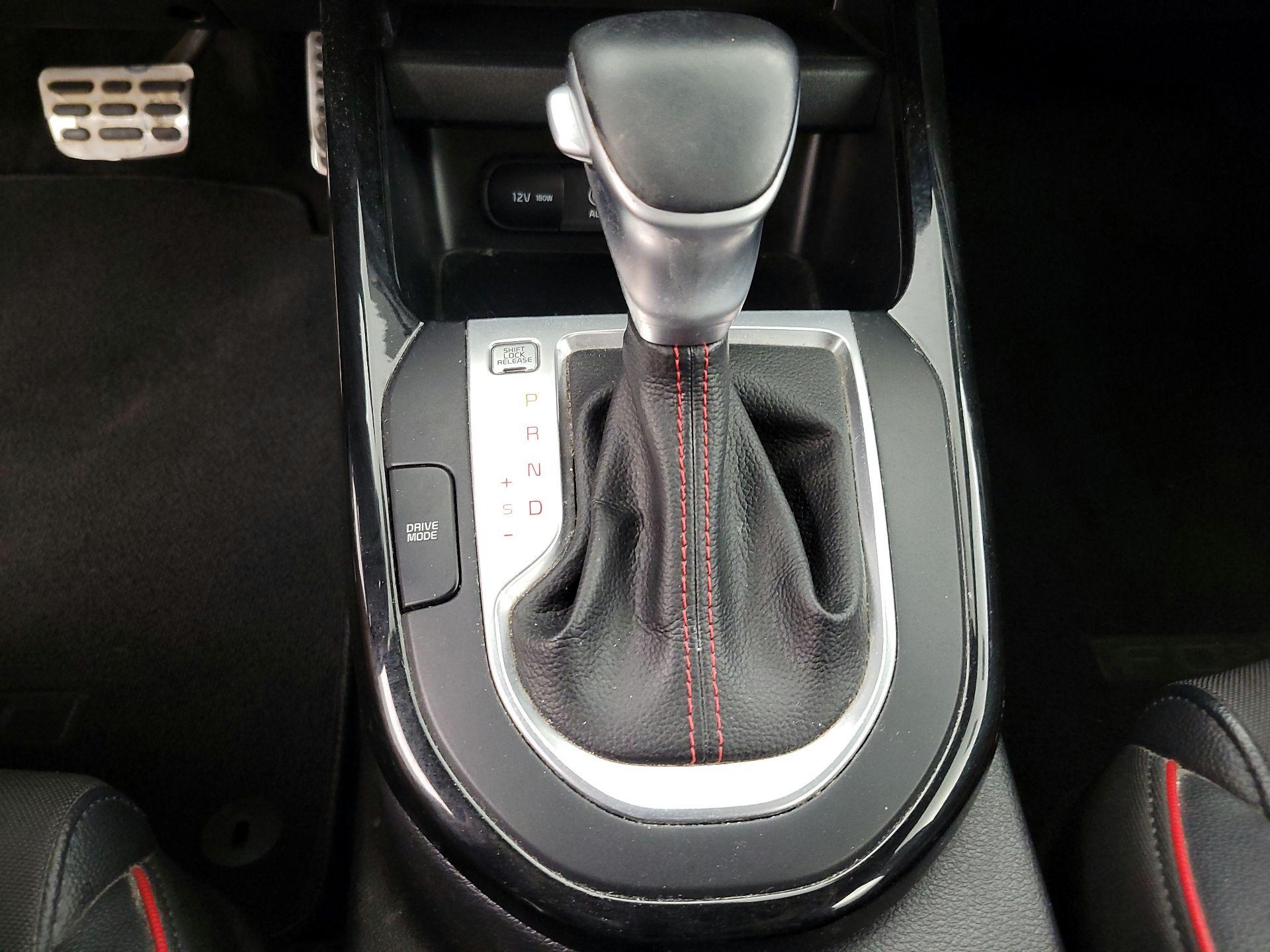 Thumbnail: 2020 Kia Forte - 17