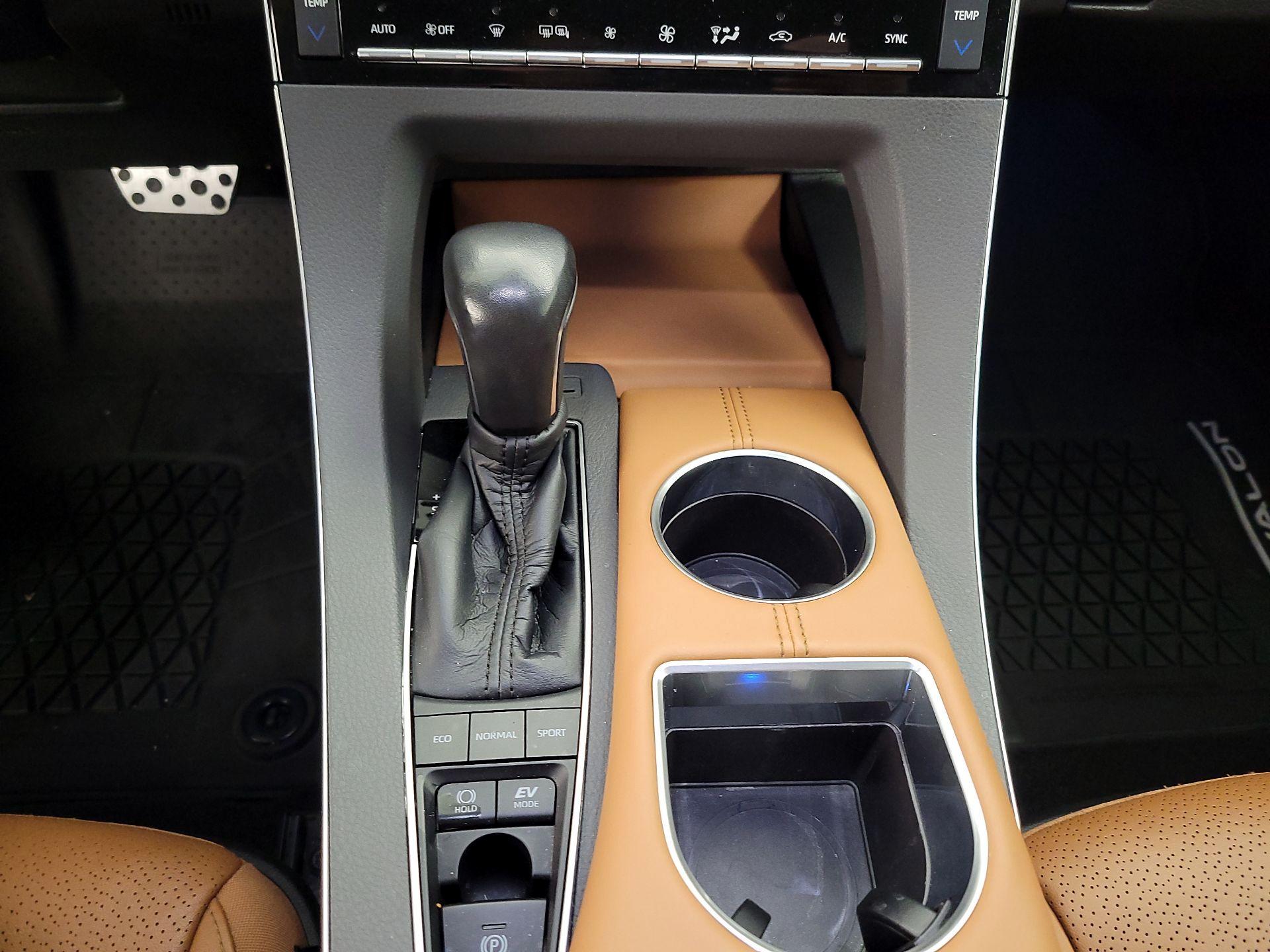 Thumbnail: 2021 Toyota Avalon - 18