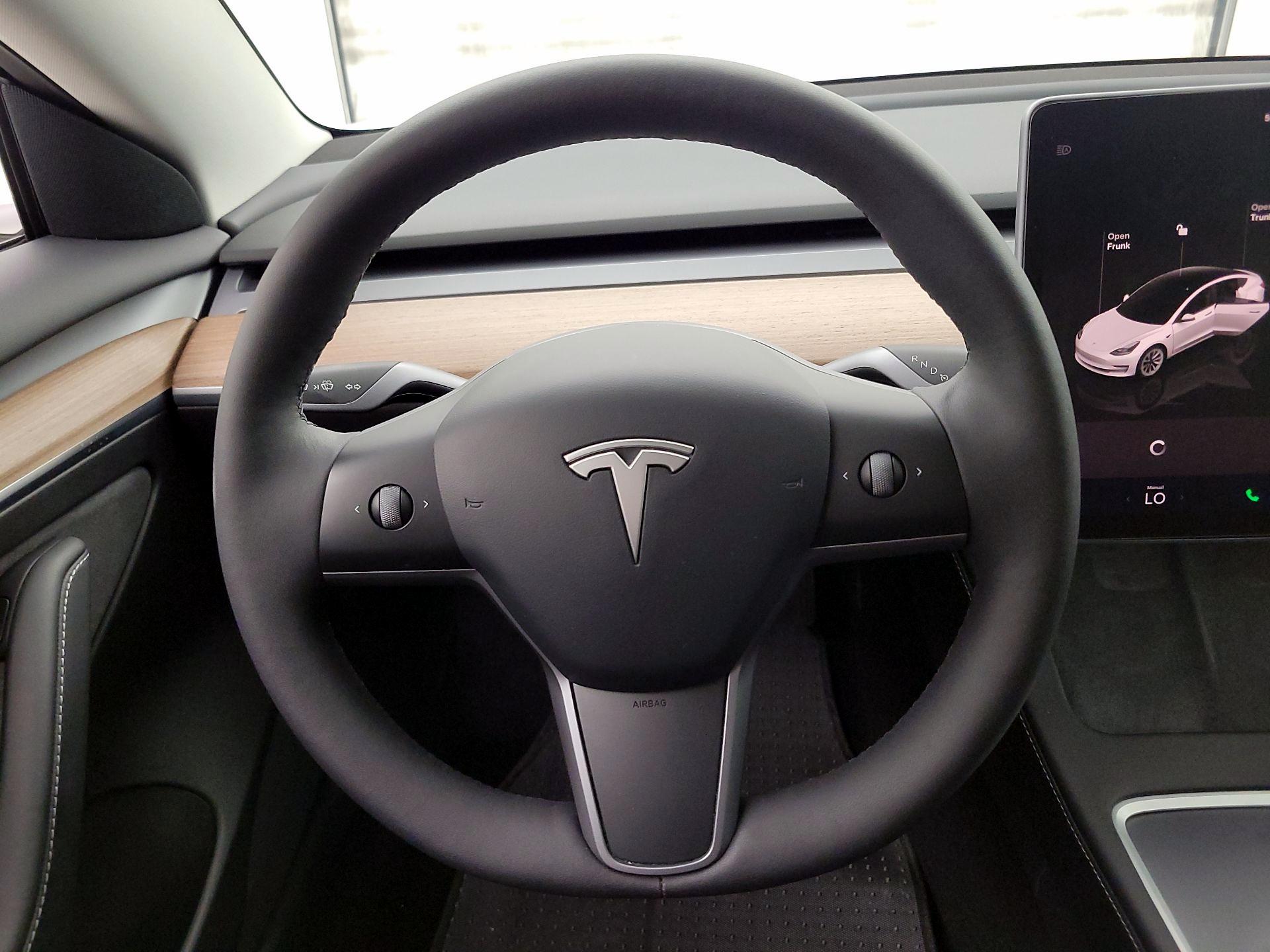Thumbnail: 2022 Tesla Model 3 - 10