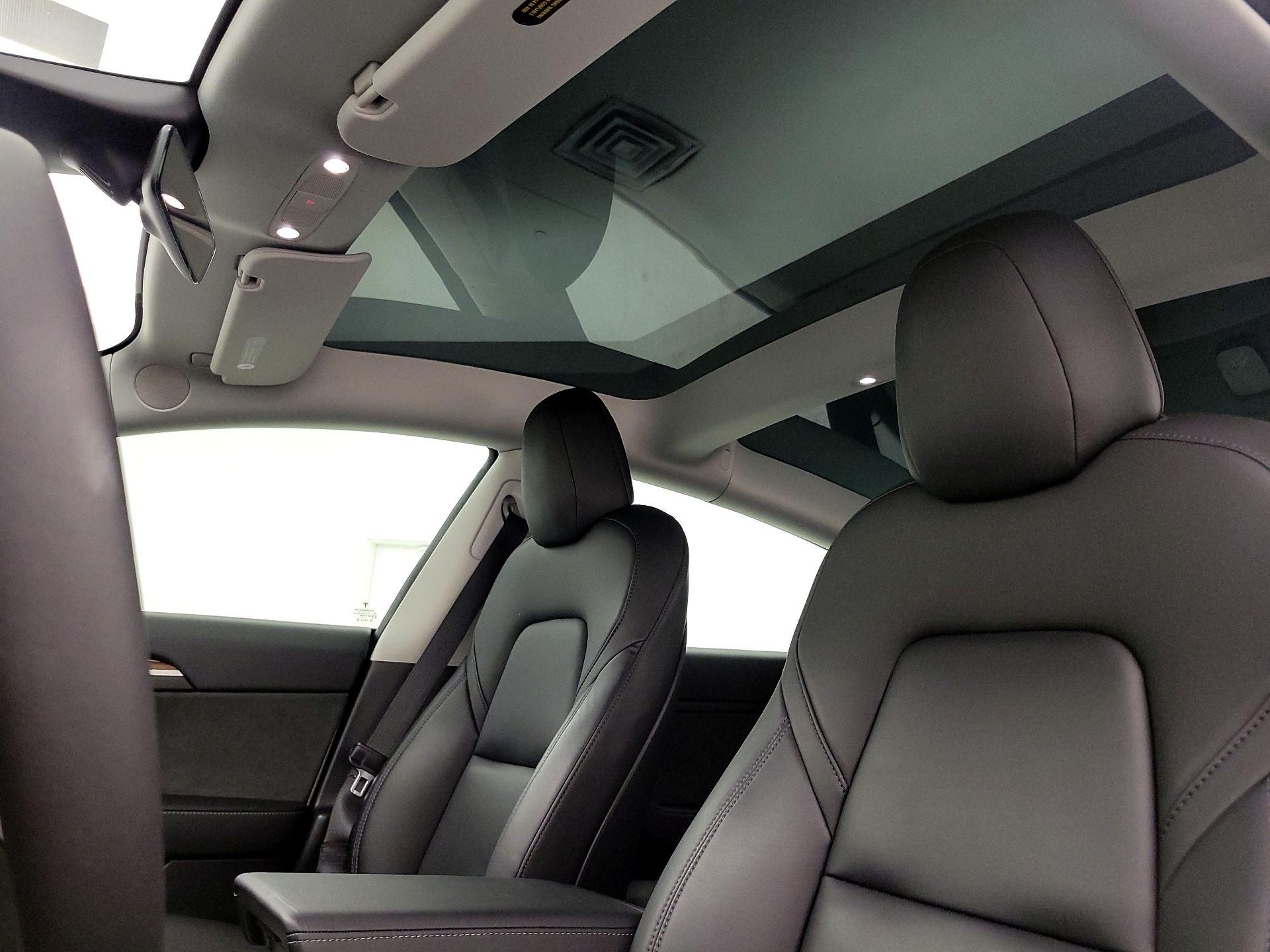 Thumbnail: 2022 Tesla Model 3 - 18