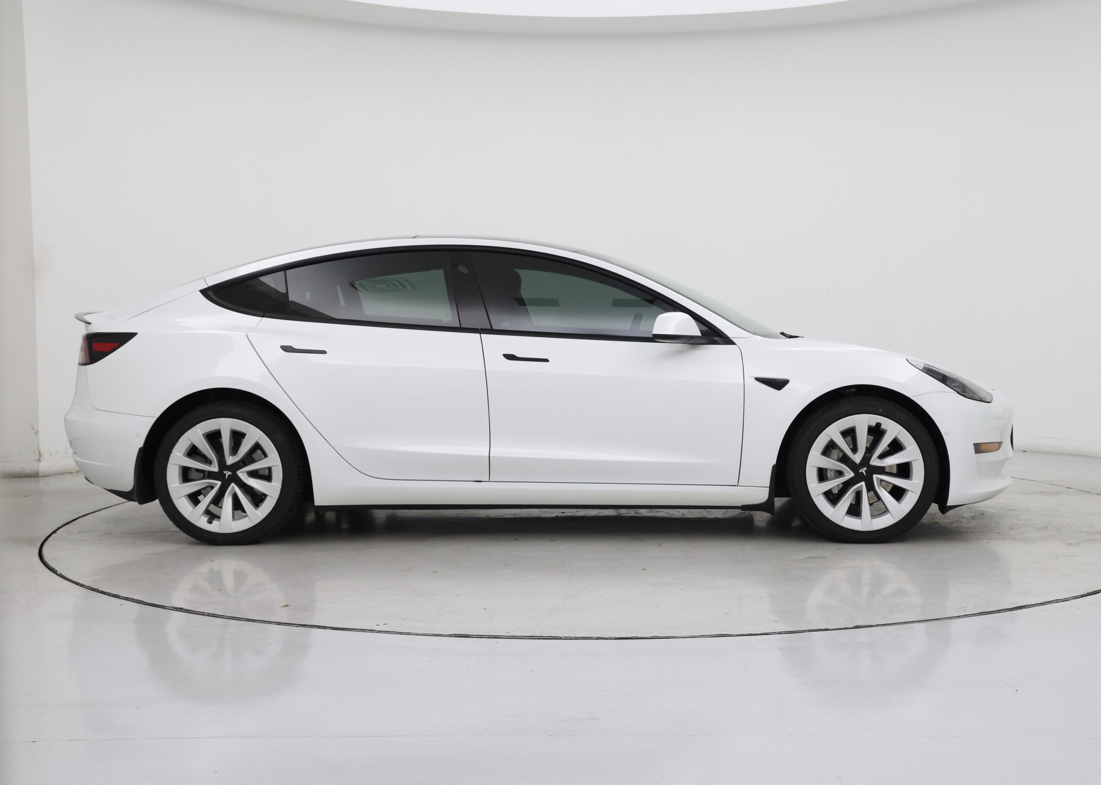 Thumbnail: 2022 Tesla Model 3 - 7