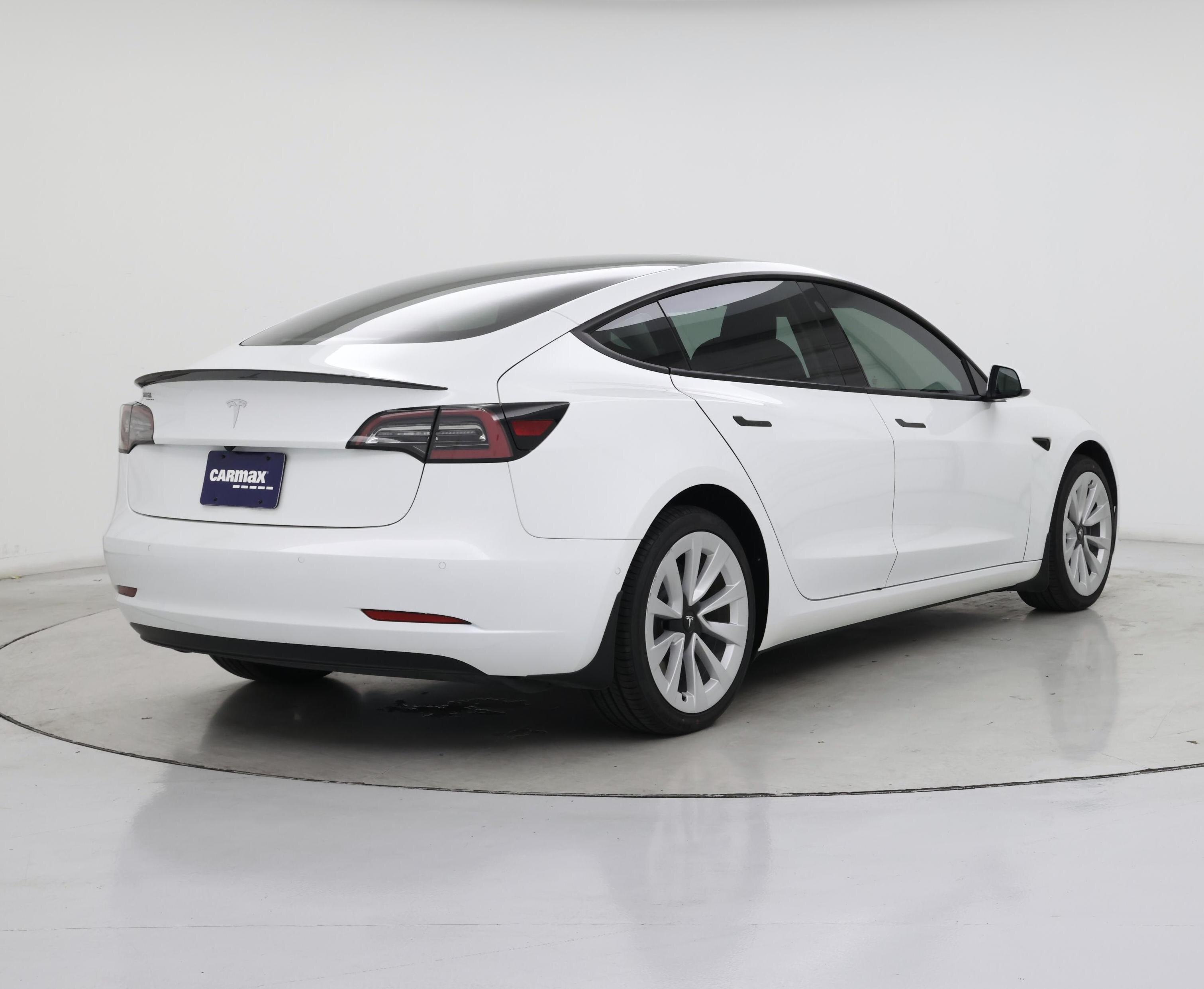 Thumbnail: 2022 Tesla Model 3 - 8