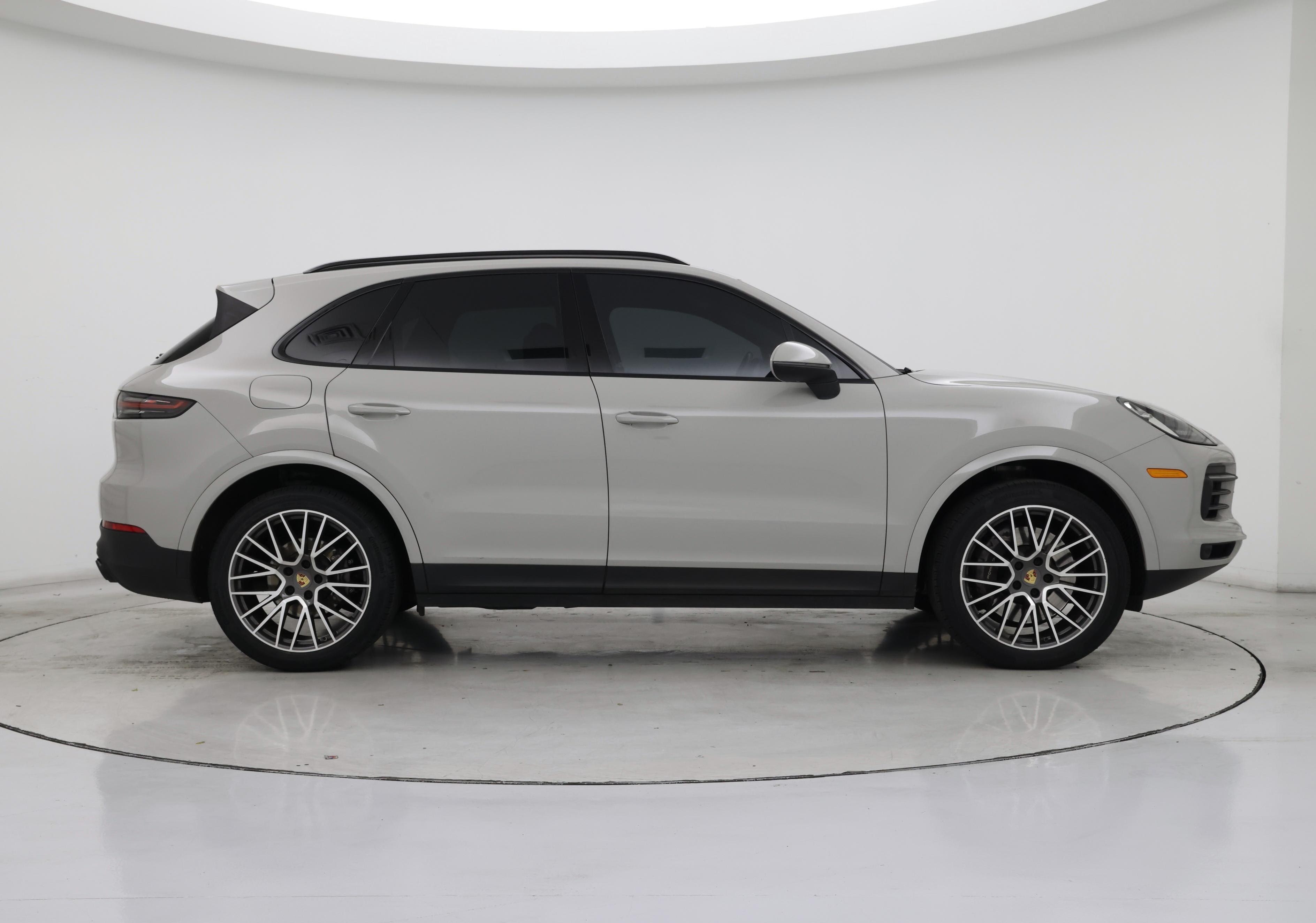 Thumbnail: 2022 Porsche Cayenne - 7