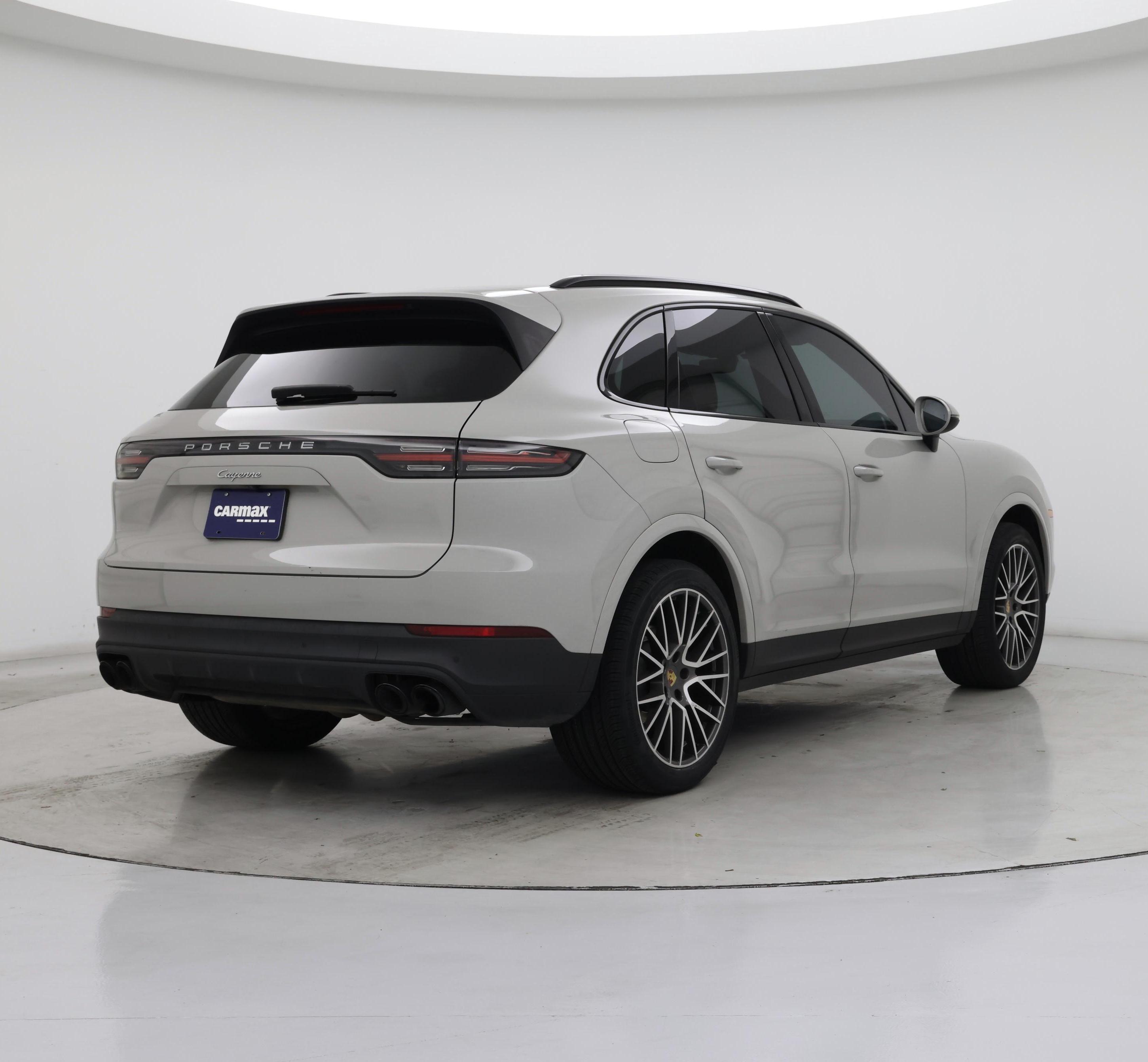 Thumbnail: 2022 Porsche Cayenne - 8