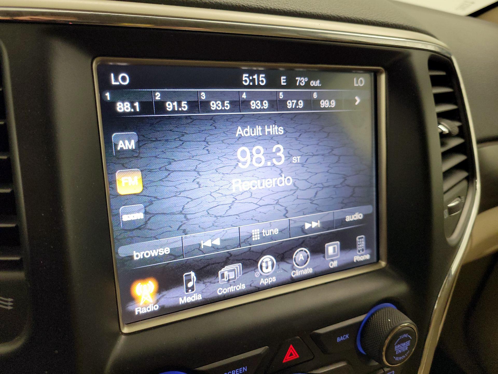Thumbnail: 2017 Jeep Grand Cherokee - 15