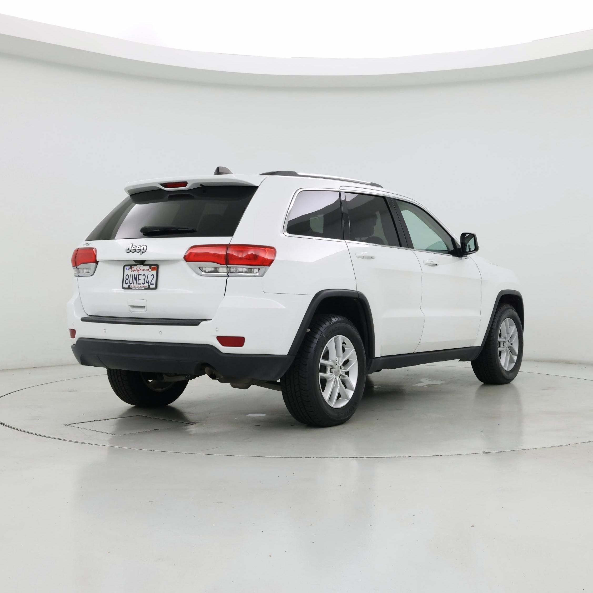 Thumbnail: 2017 Jeep Grand Cherokee - 8
