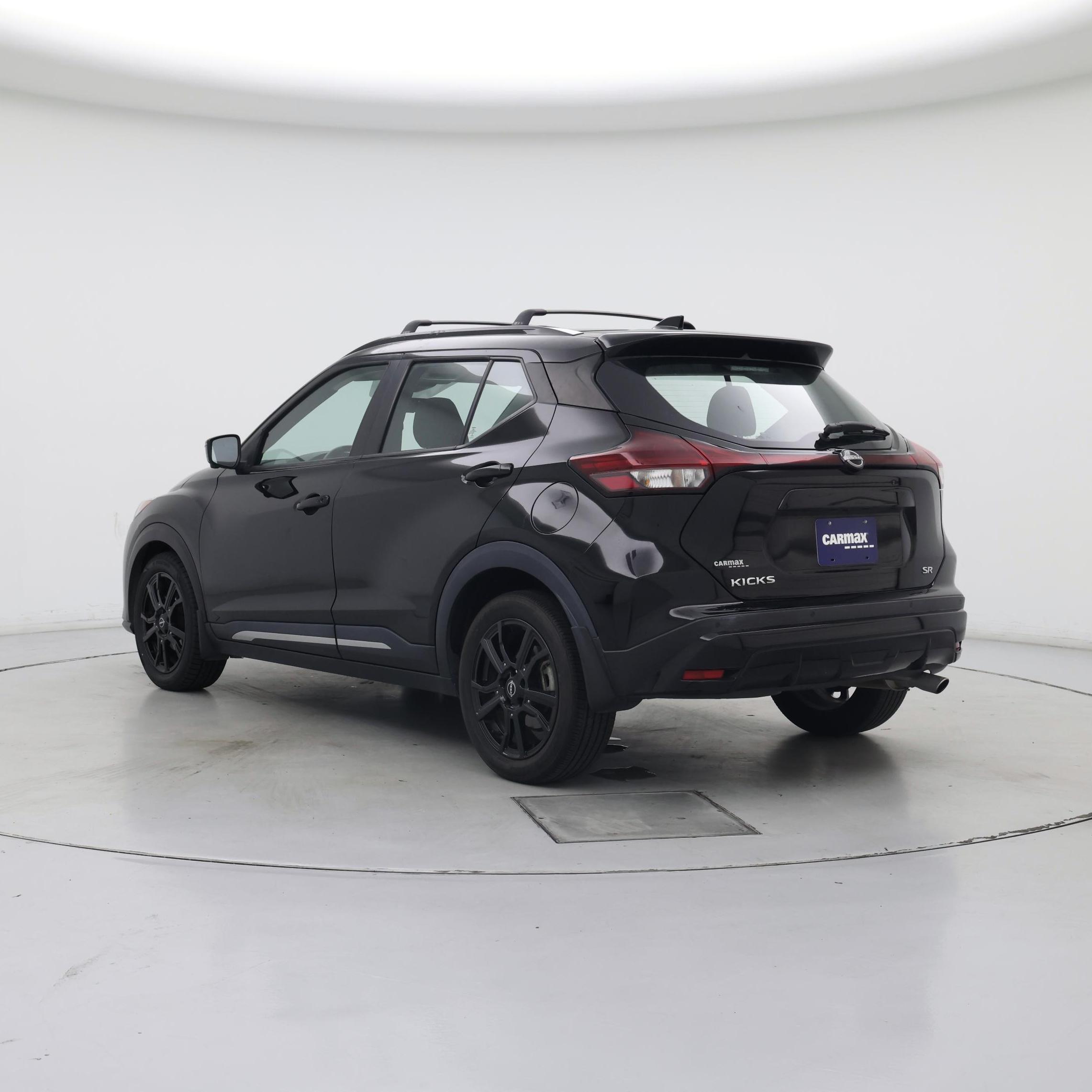 Thumbnail: 2023 Nissan Kicks - 2