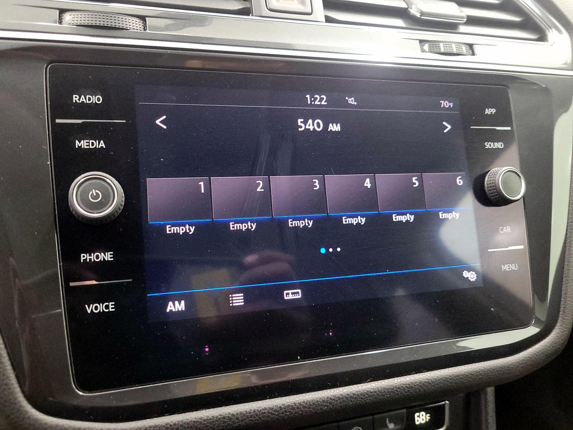 Thumbnail: 2019 Volkswagen Tiguan - 15