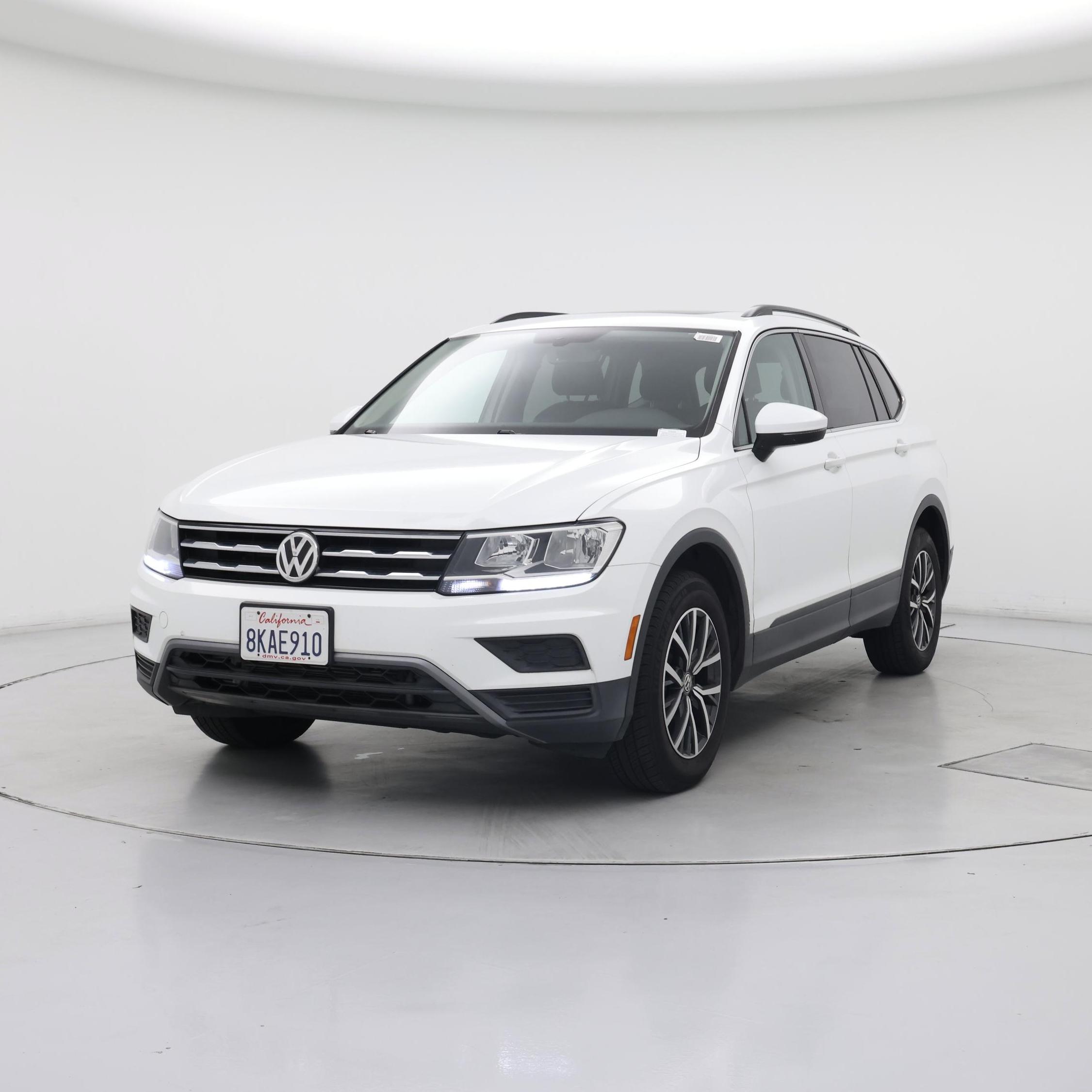 Thumbnail: 2019 Volkswagen Tiguan - 4
