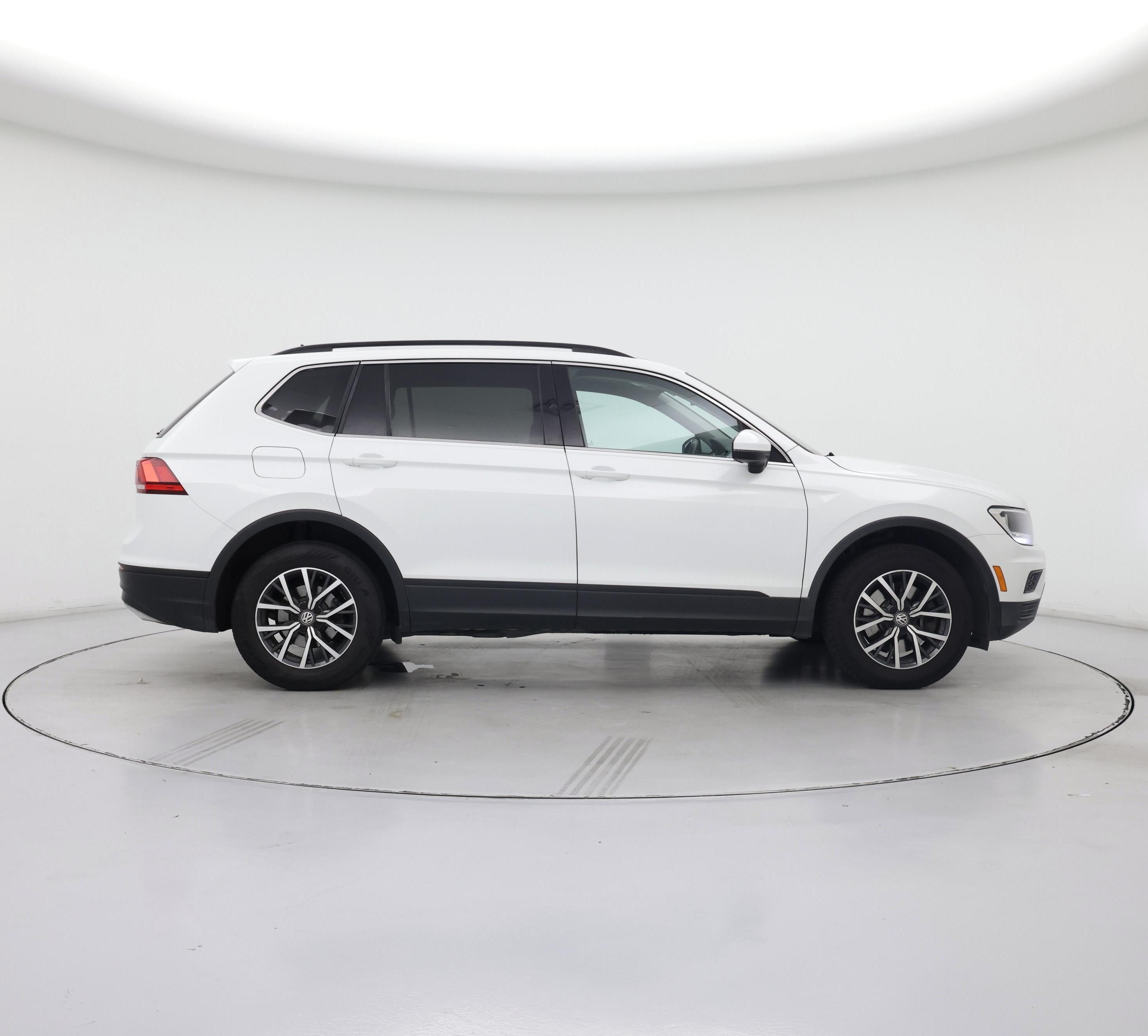 Thumbnail: 2019 Volkswagen Tiguan - 7
