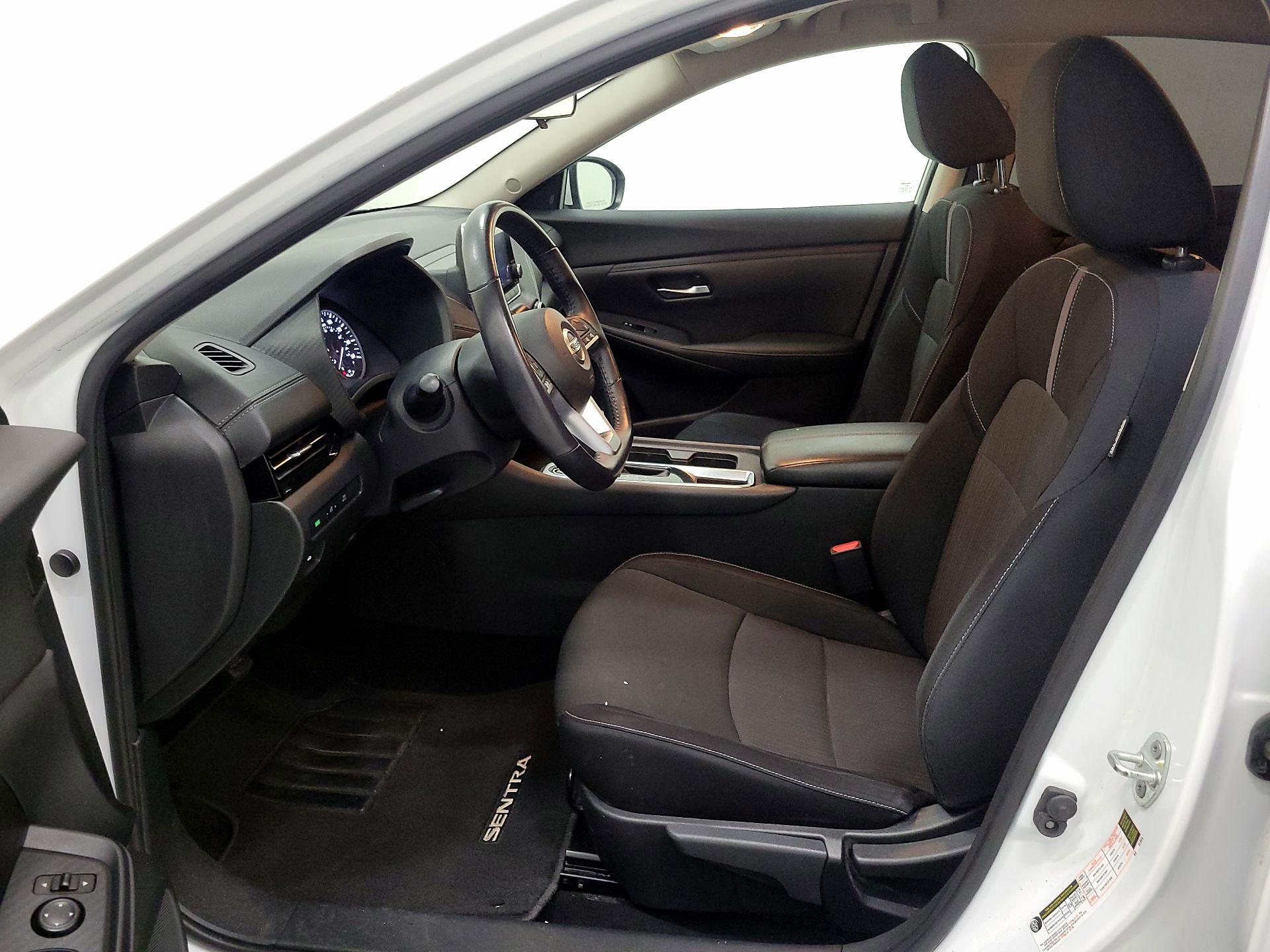 Thumbnail: 2020 Nissan Sentra - 11