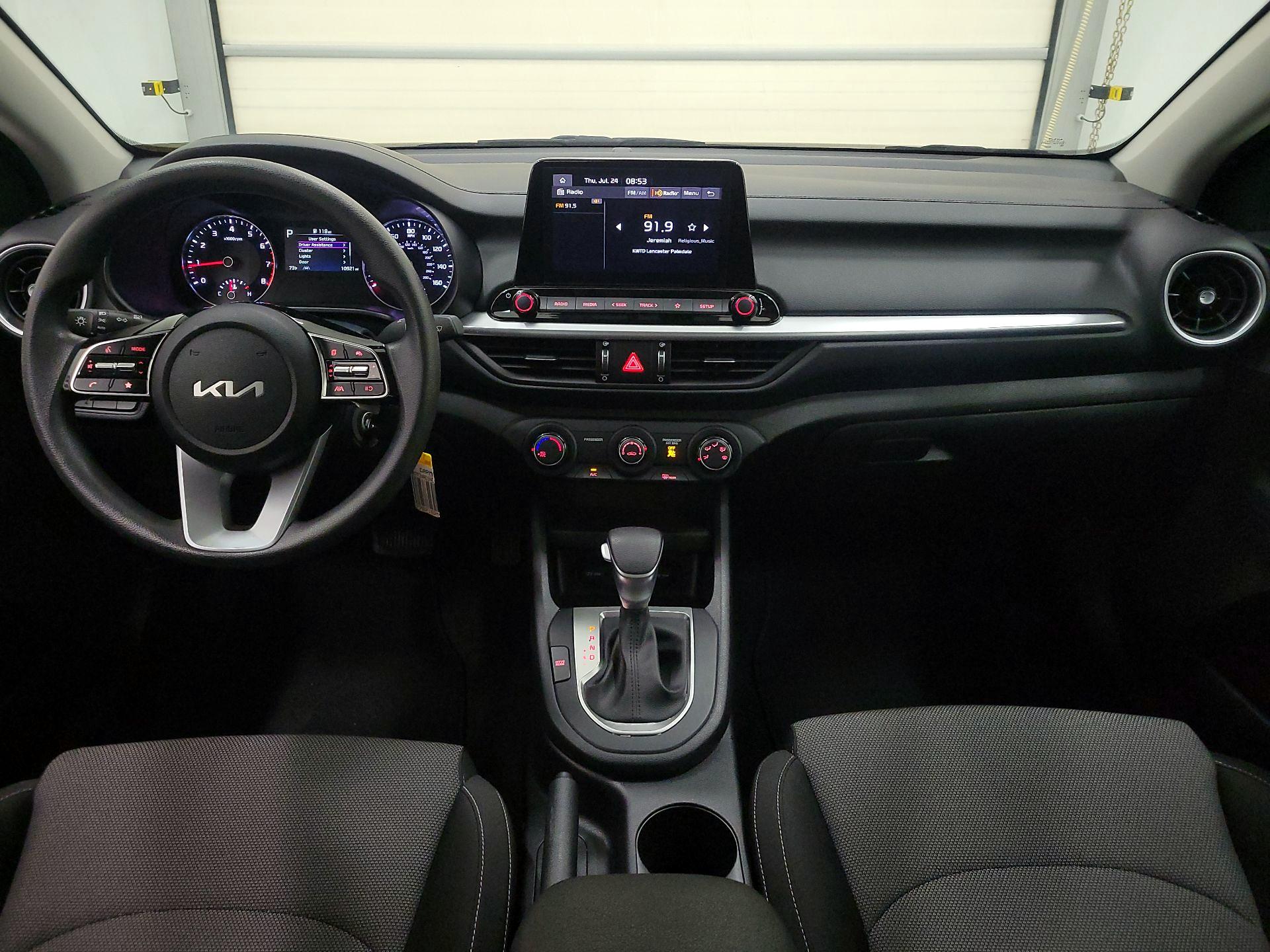 Thumbnail: 2022 Kia Forte - 9